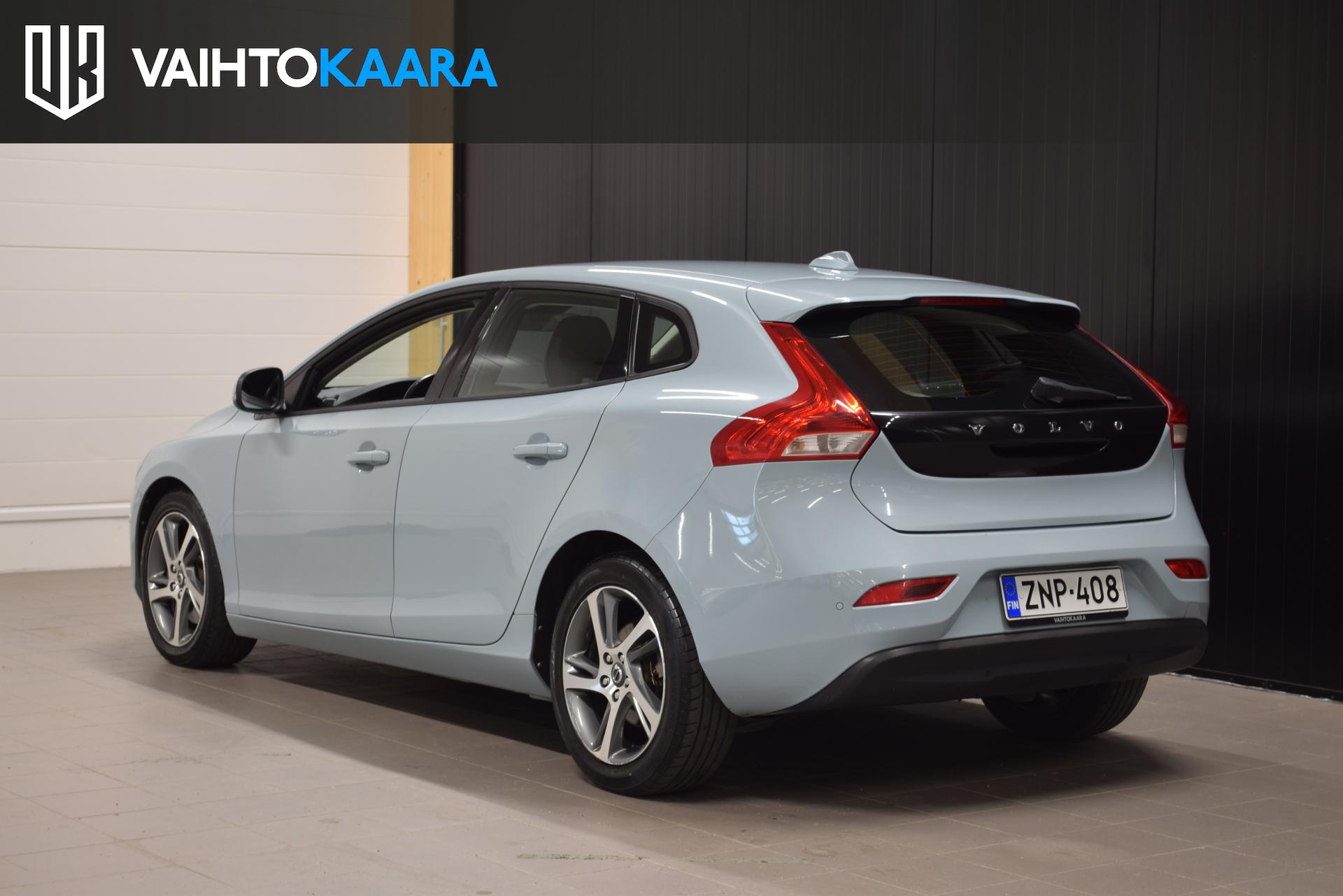 VOLVO V40 2018