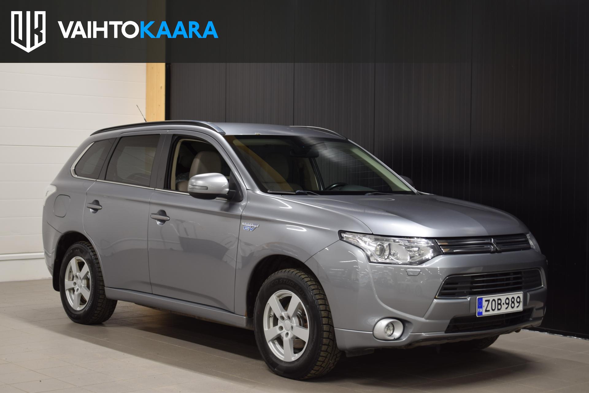 MITSUBISHI Outlander PHEV 2015