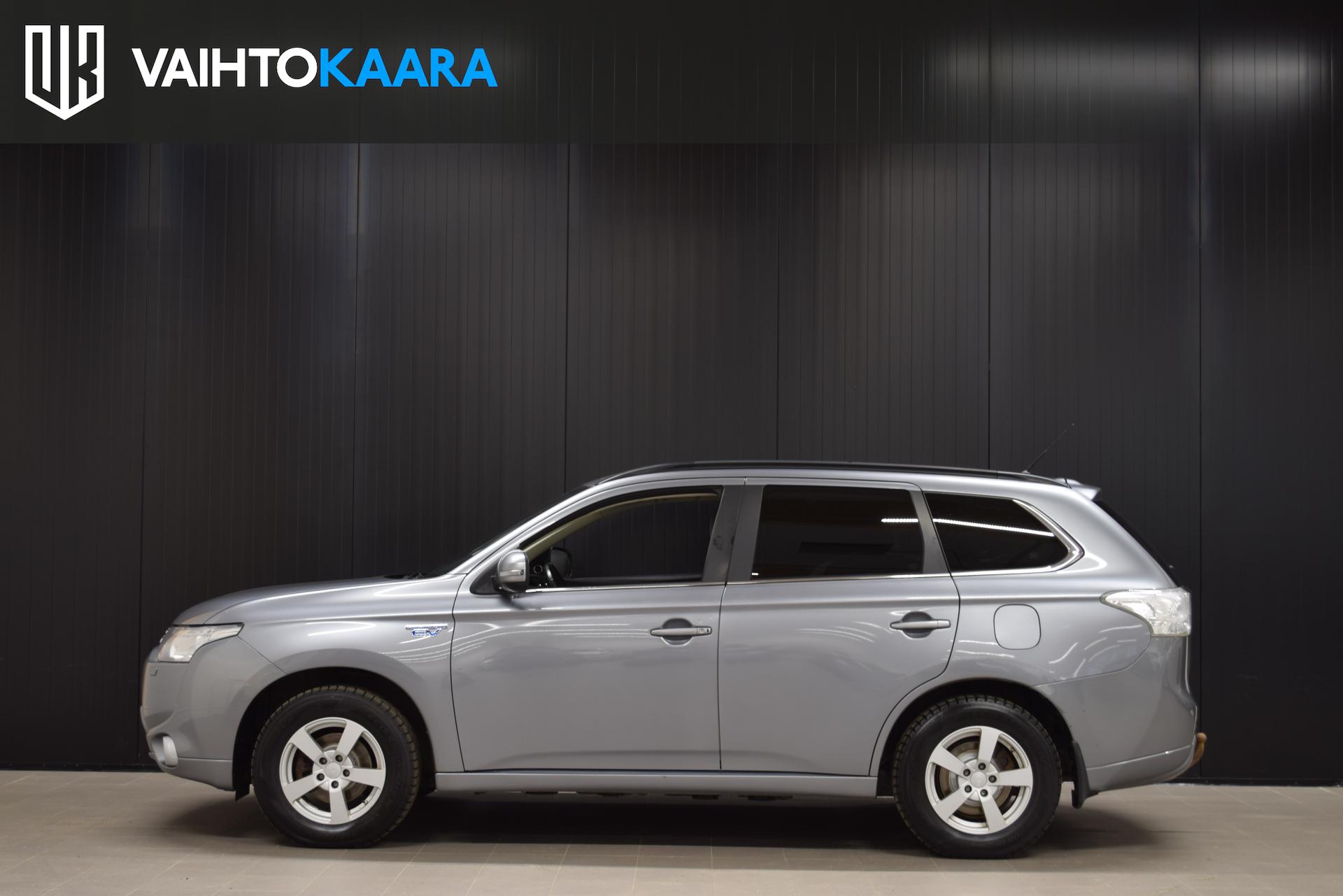 MITSUBISHI Outlander PHEV 2015