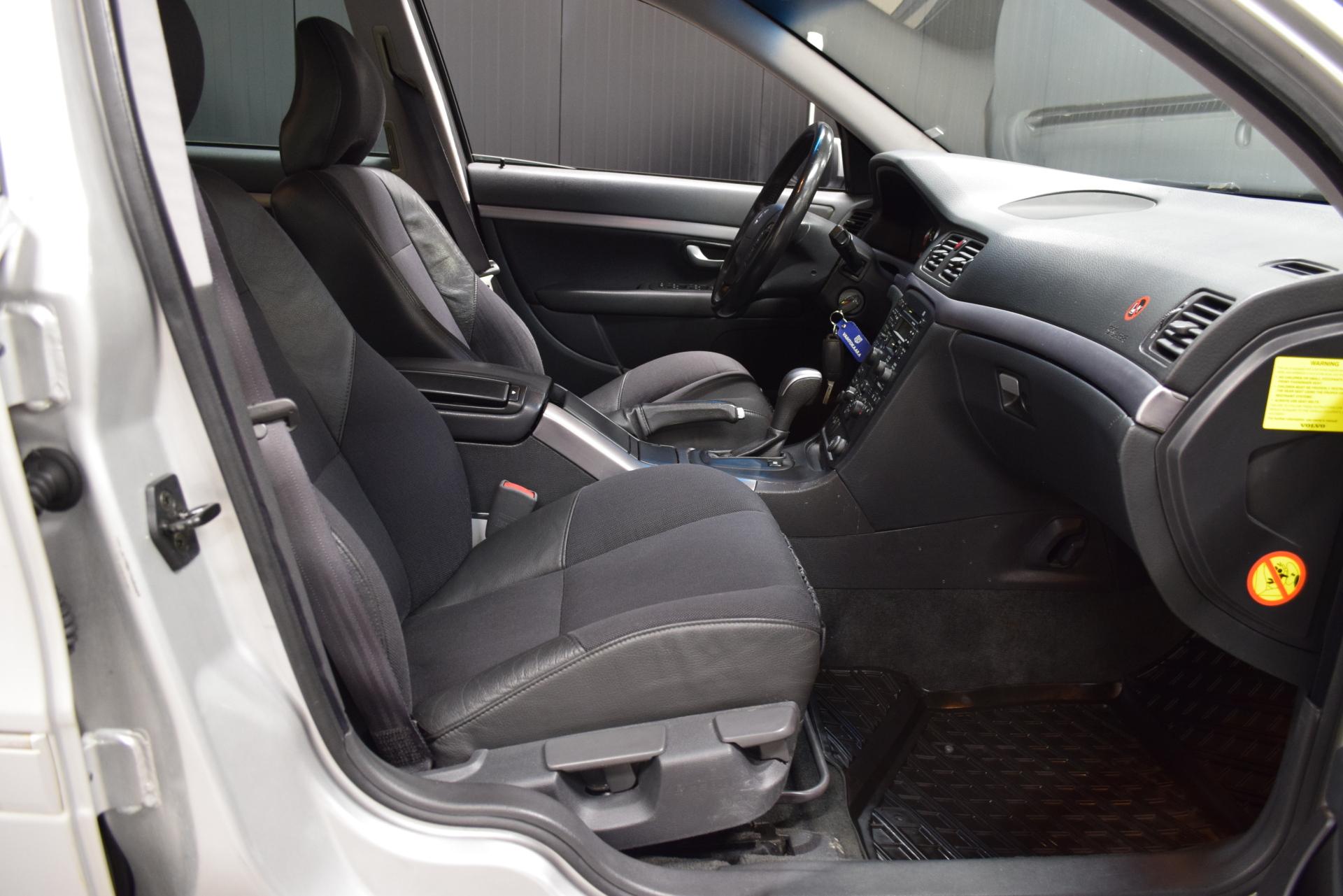 VOLVO S80 2003