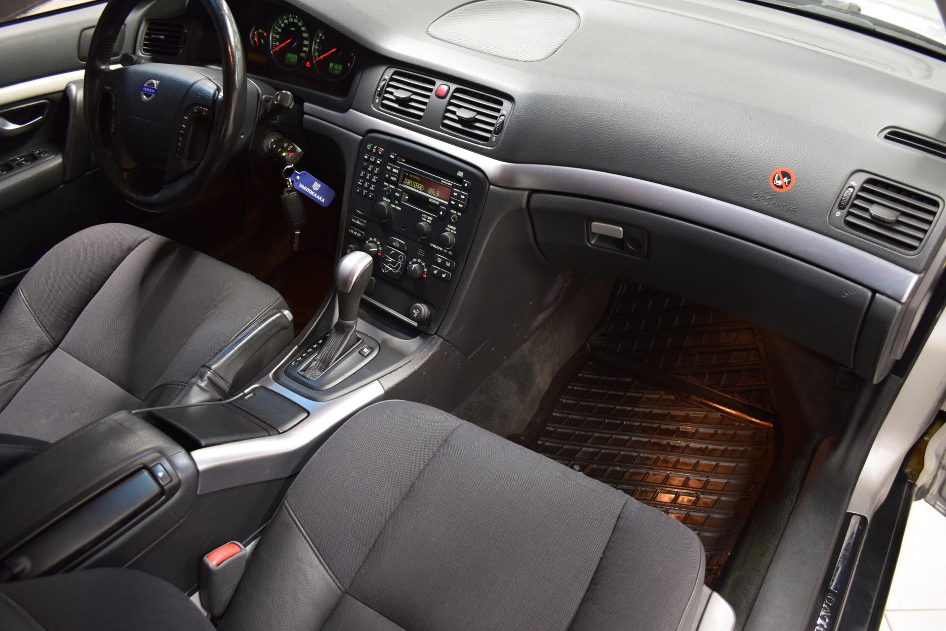 VOLVO S80 2003