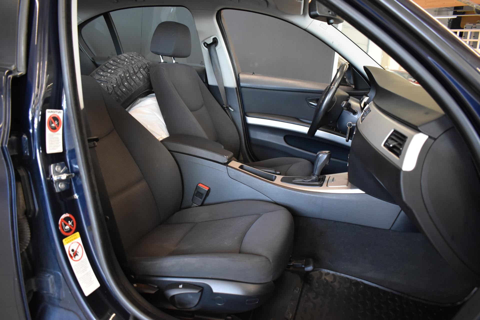 BMW 320 2009