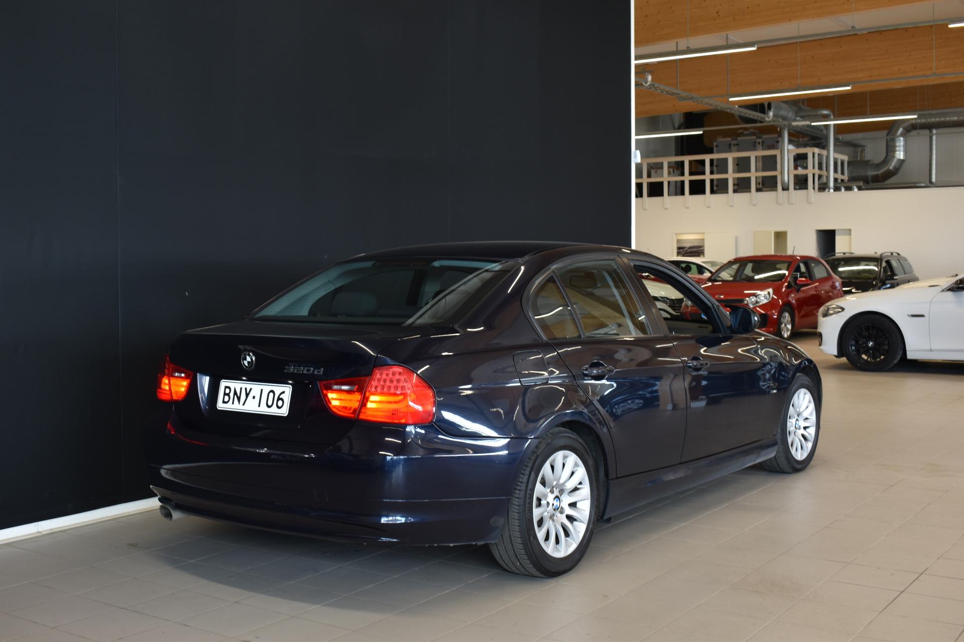 BMW 320 2009
