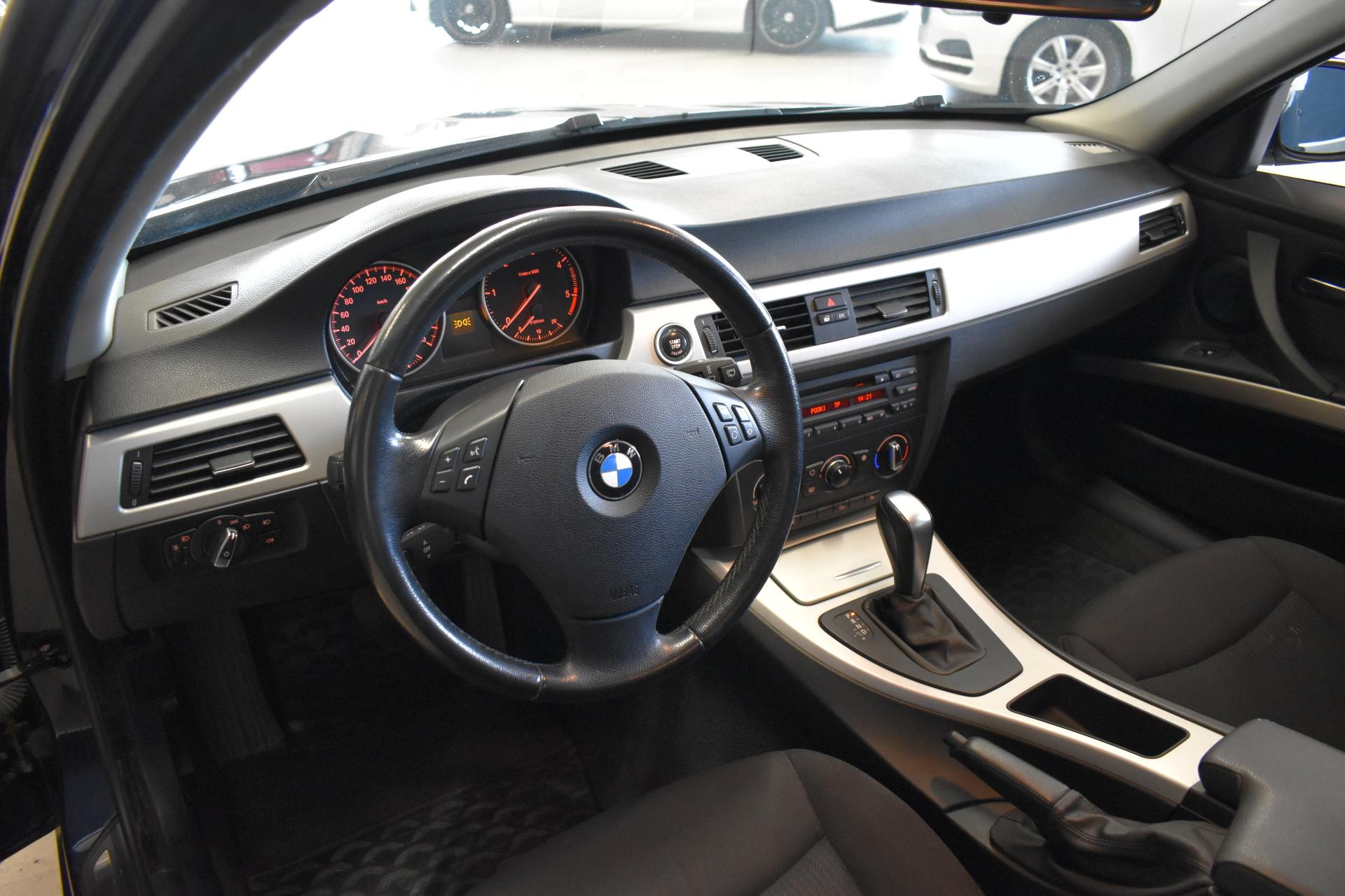 BMW 320 2009