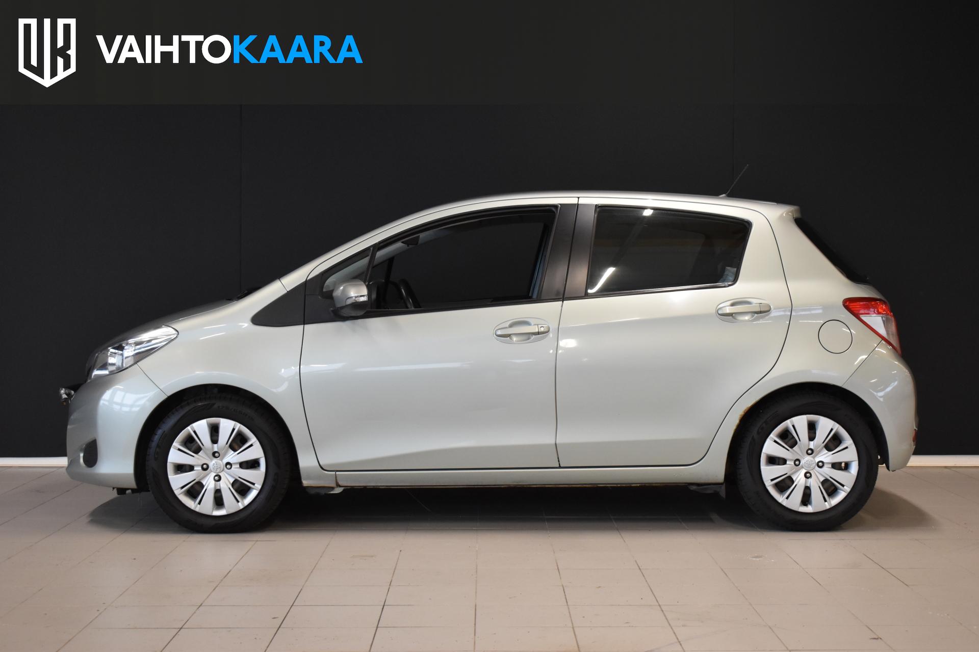 TOYOTA Yaris 2012