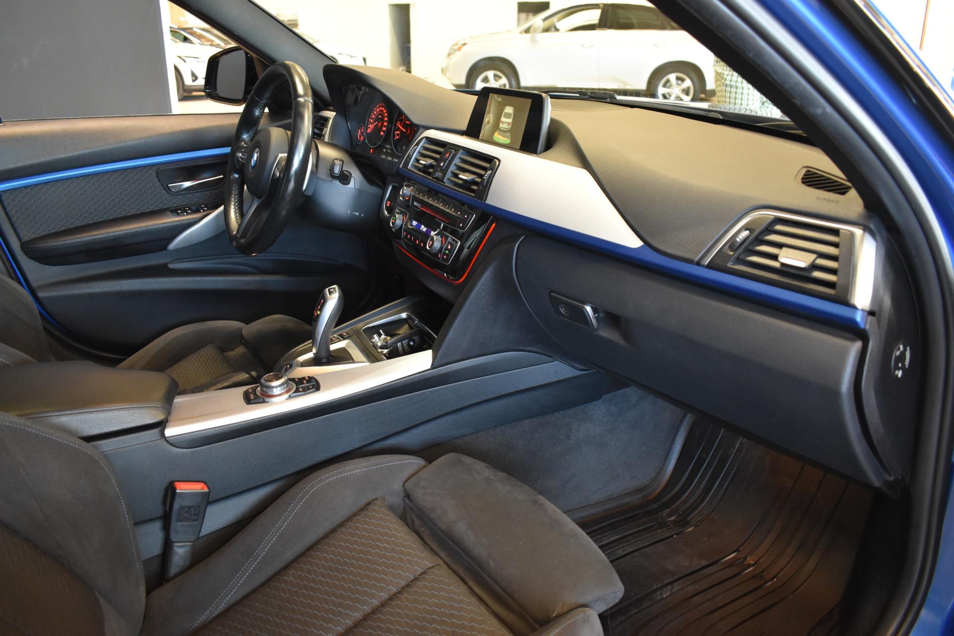 BMW 330 2016
