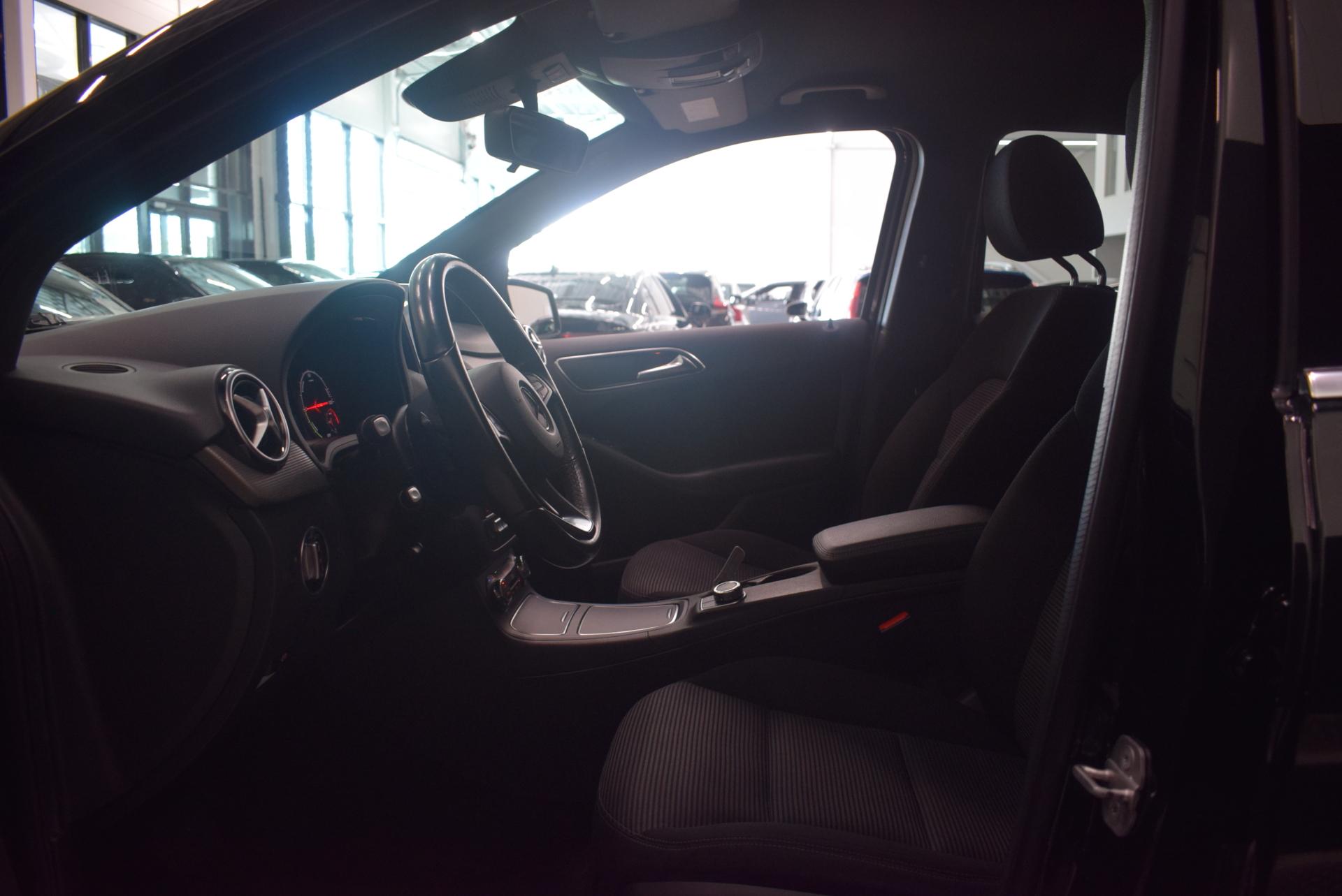 MERCEDES-BENZ B 2015
