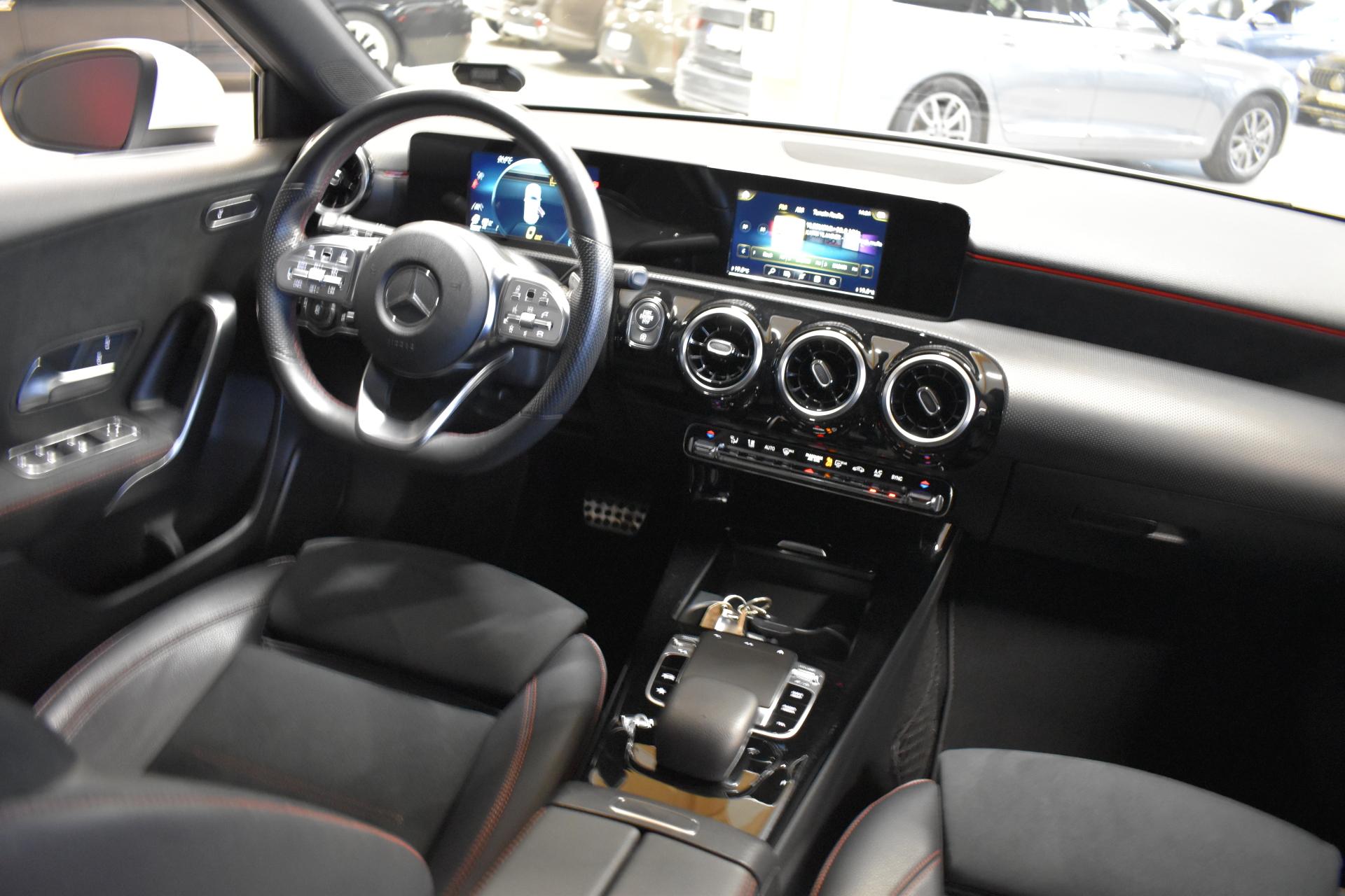 MERCEDES-BENZ A 2020