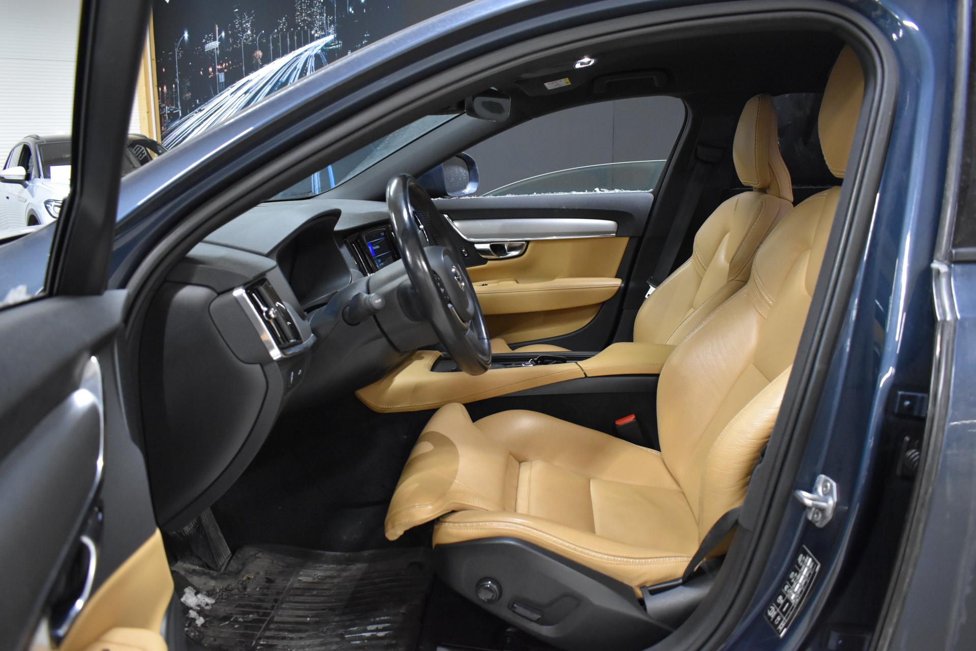 VOLVO V90 Cross Country 2019