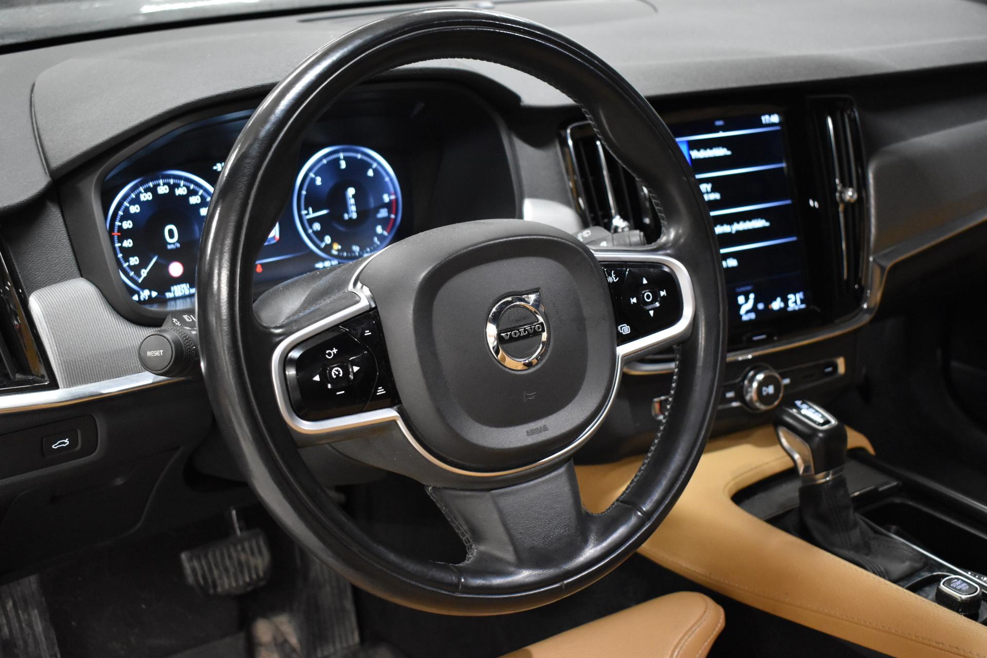 VOLVO V90 Cross Country 2019