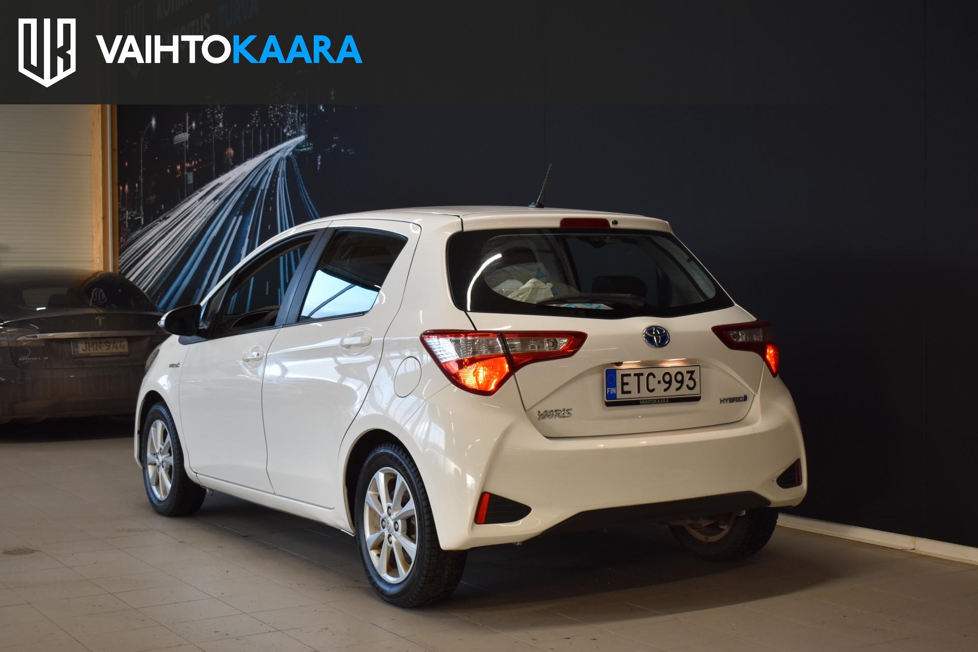 TOYOTA Yaris 2017