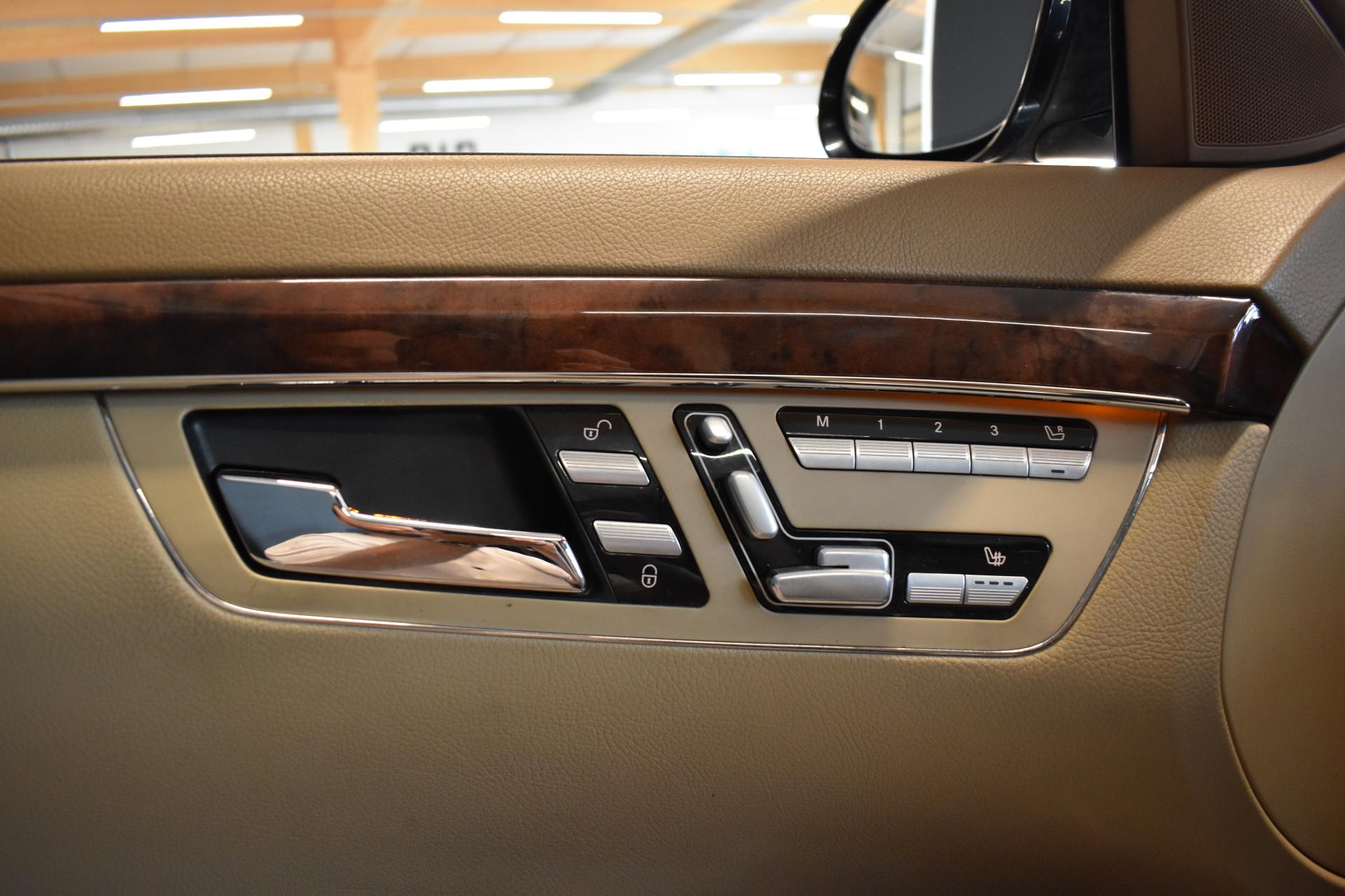 MERCEDES-BENZ S 2007