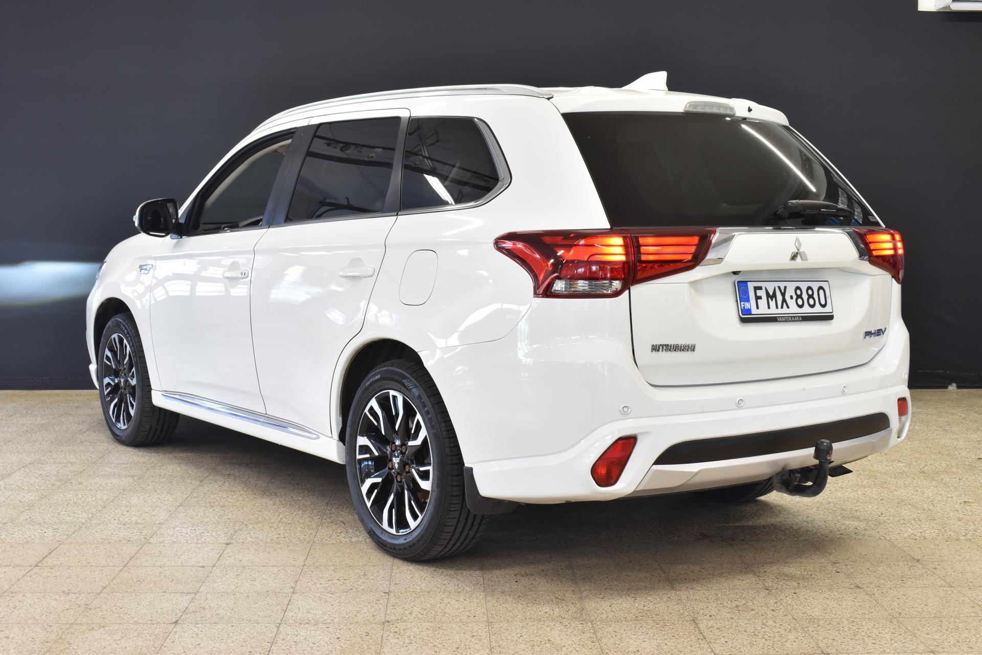 MITSUBISHI Outlander PHEV 2018