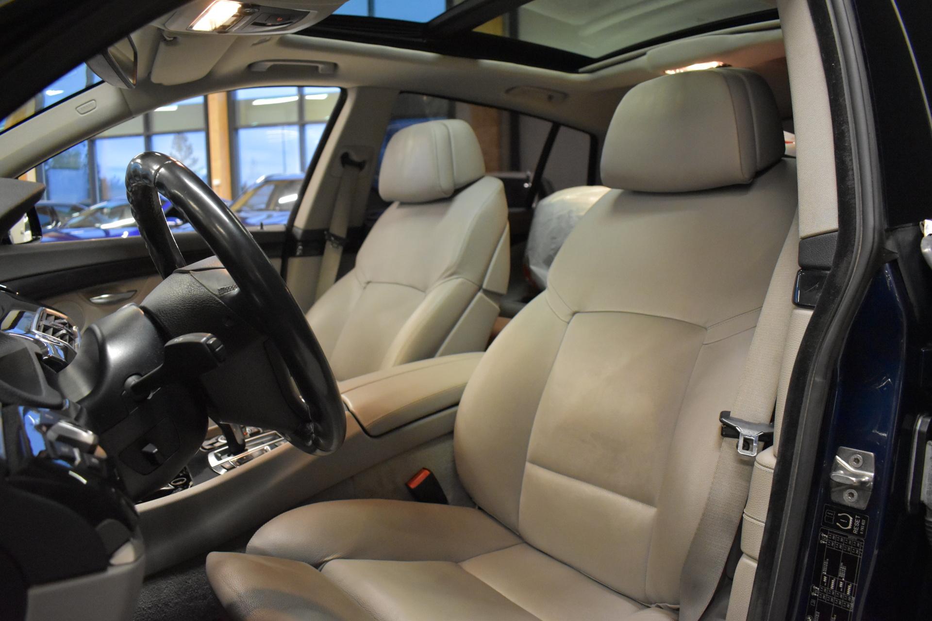 BMW 530 Gran Turismo 2011