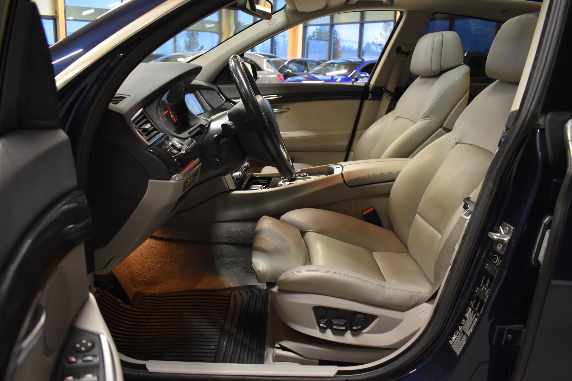 BMW 530 Gran Turismo 2011