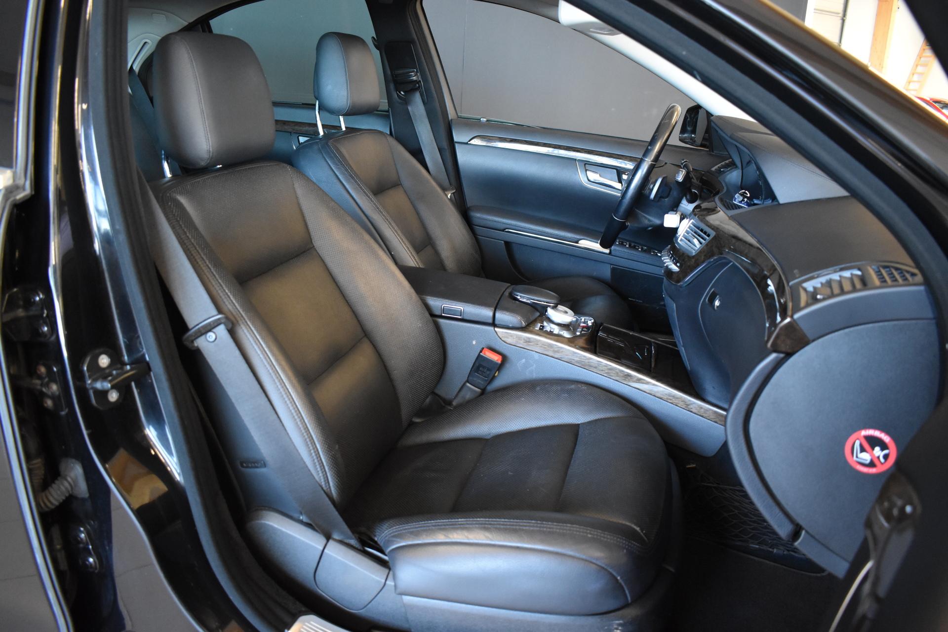 MERCEDES-BENZ S 2010
