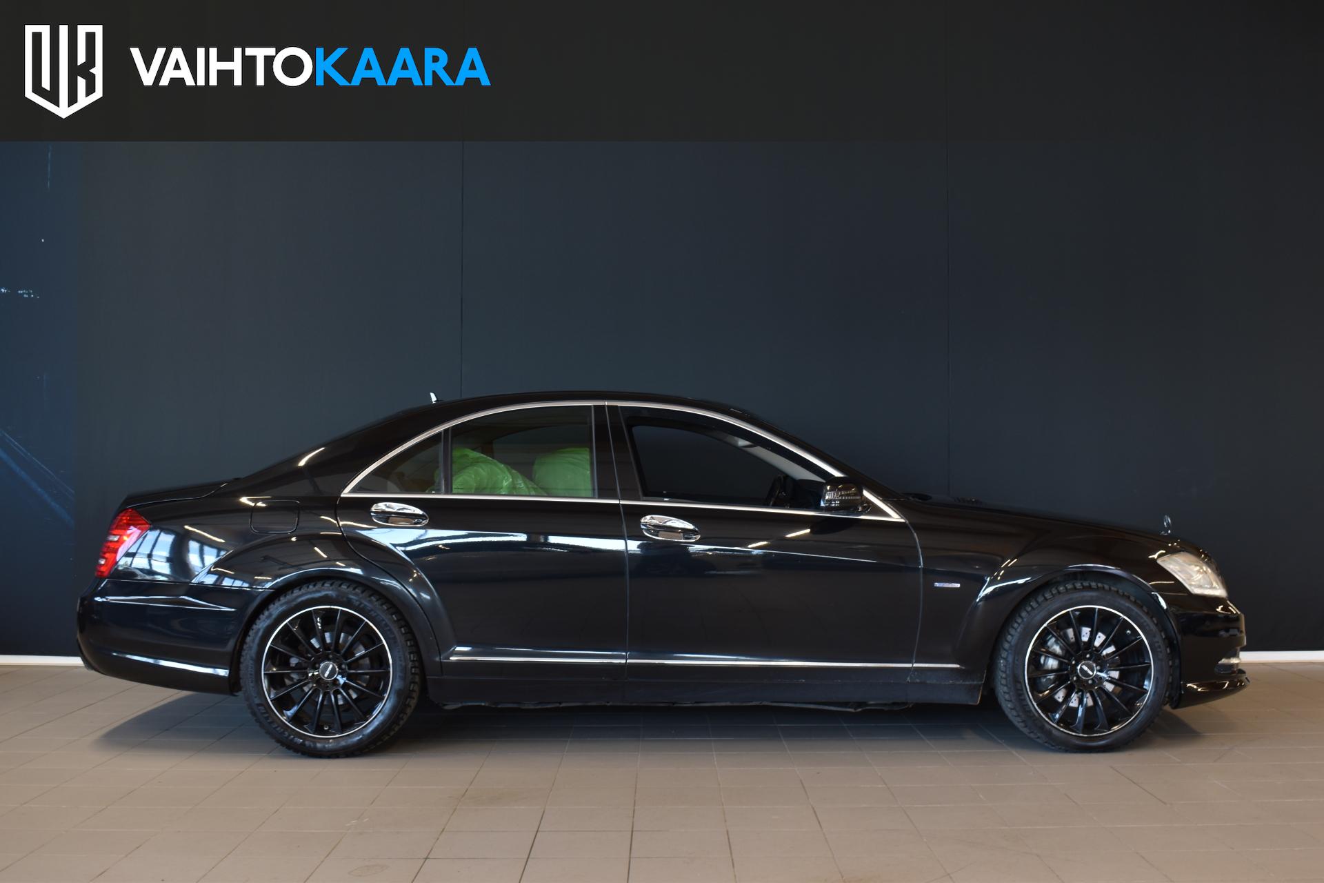 MERCEDES-BENZ S 2010