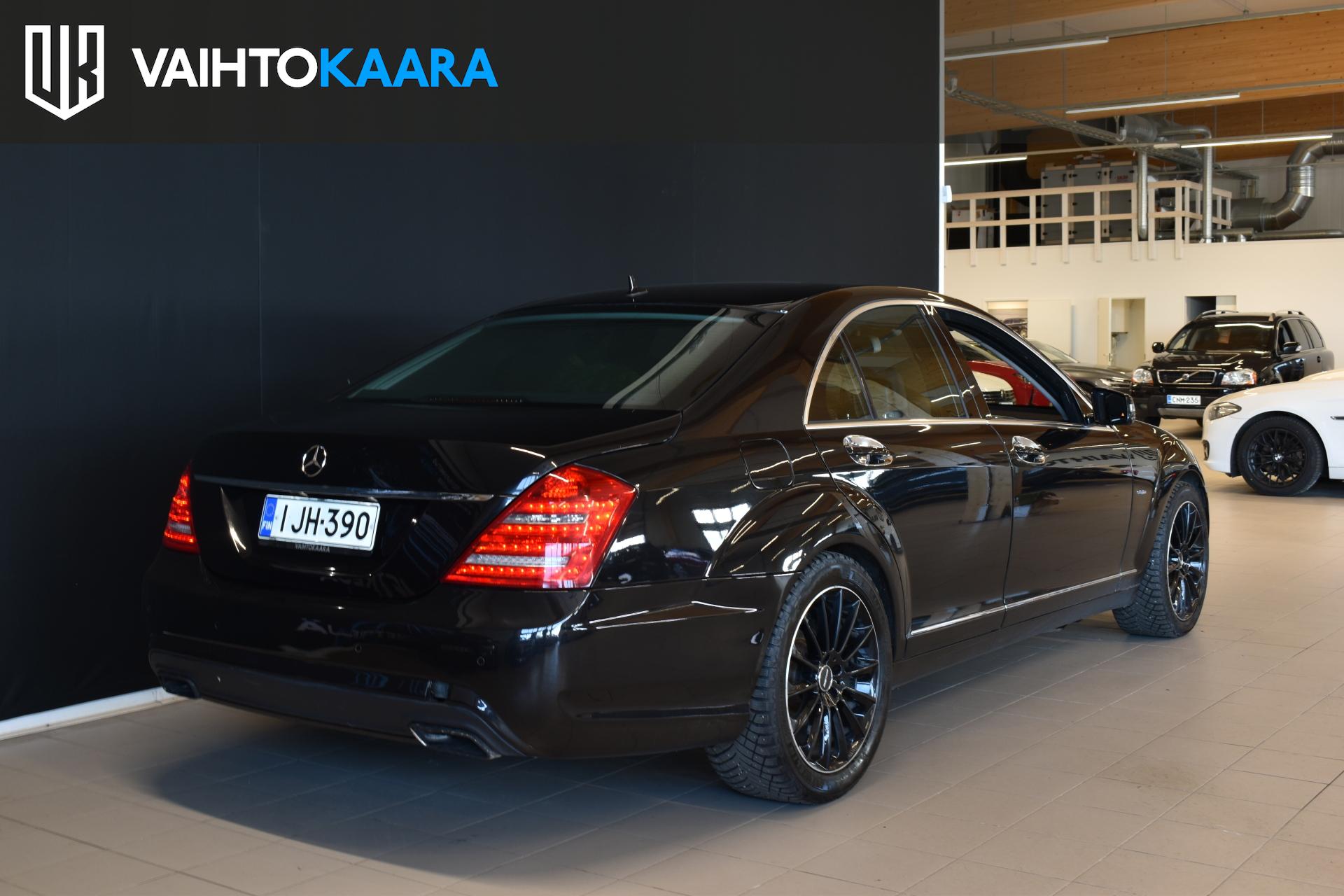 MERCEDES-BENZ S 2010