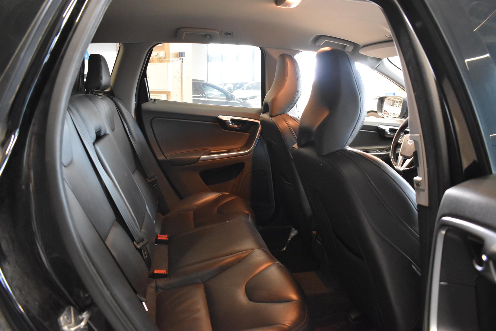 VOLVO XC60 2017