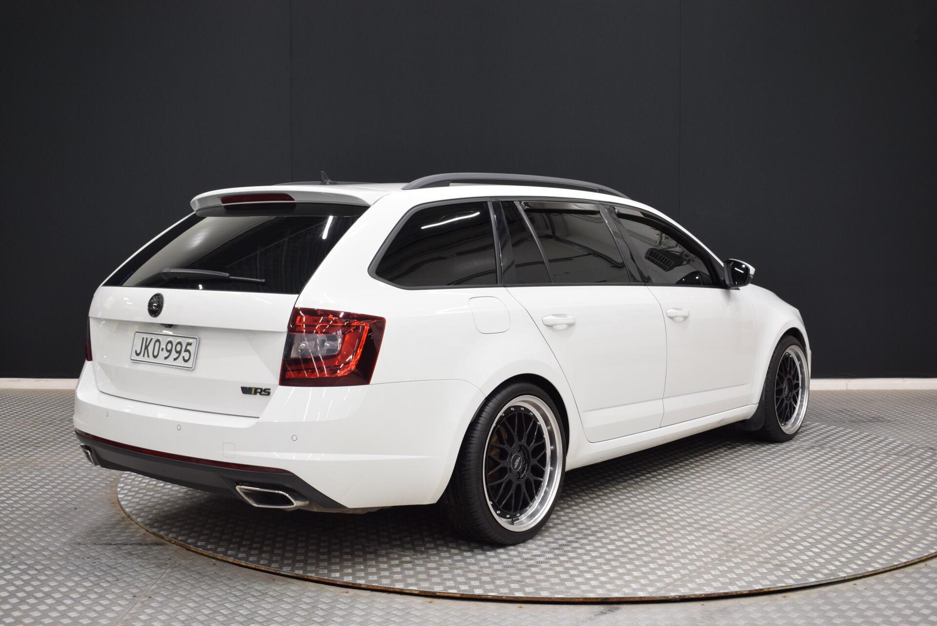 SKODA Octavia 7