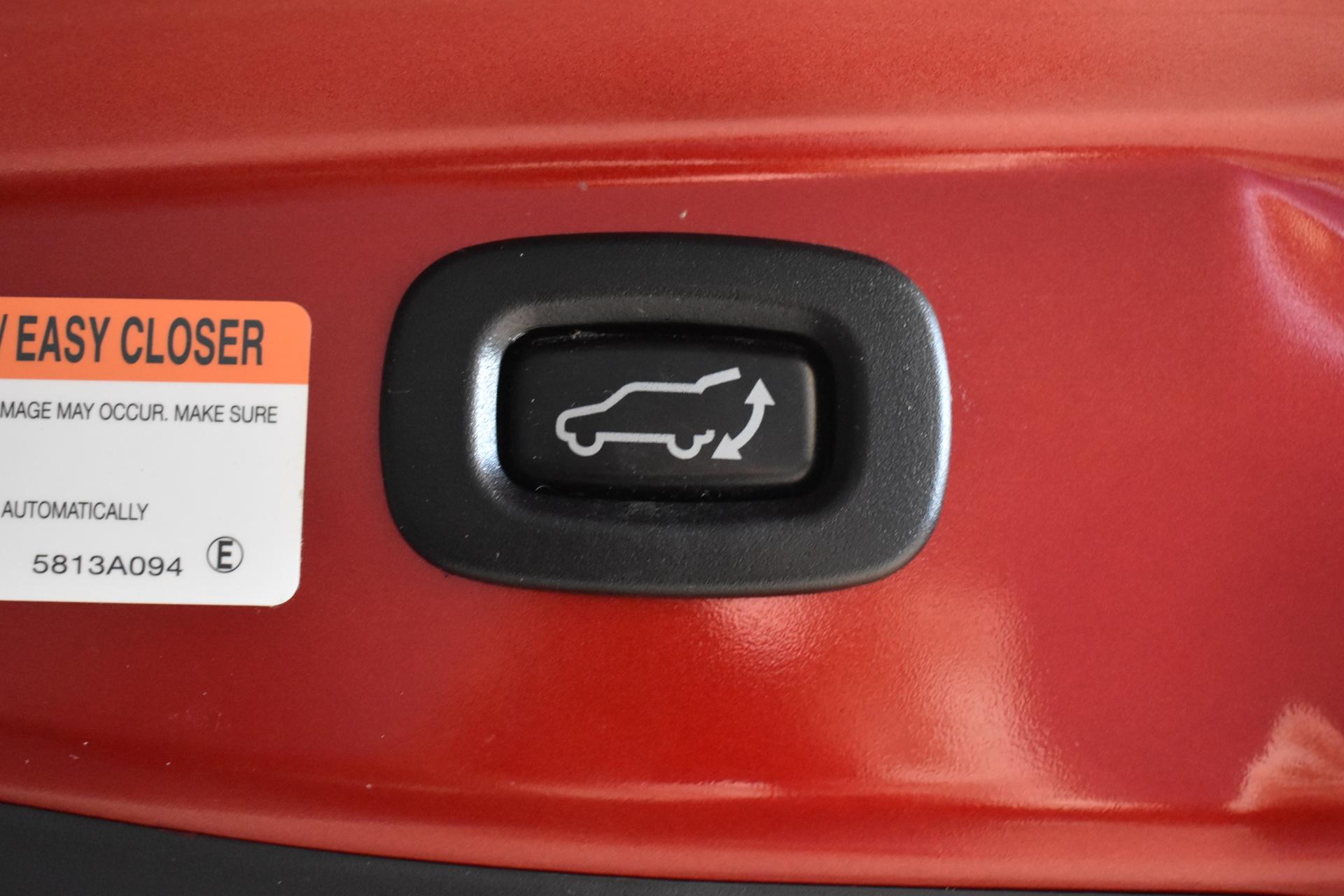 MITSUBISHI Outlander PHEV 10