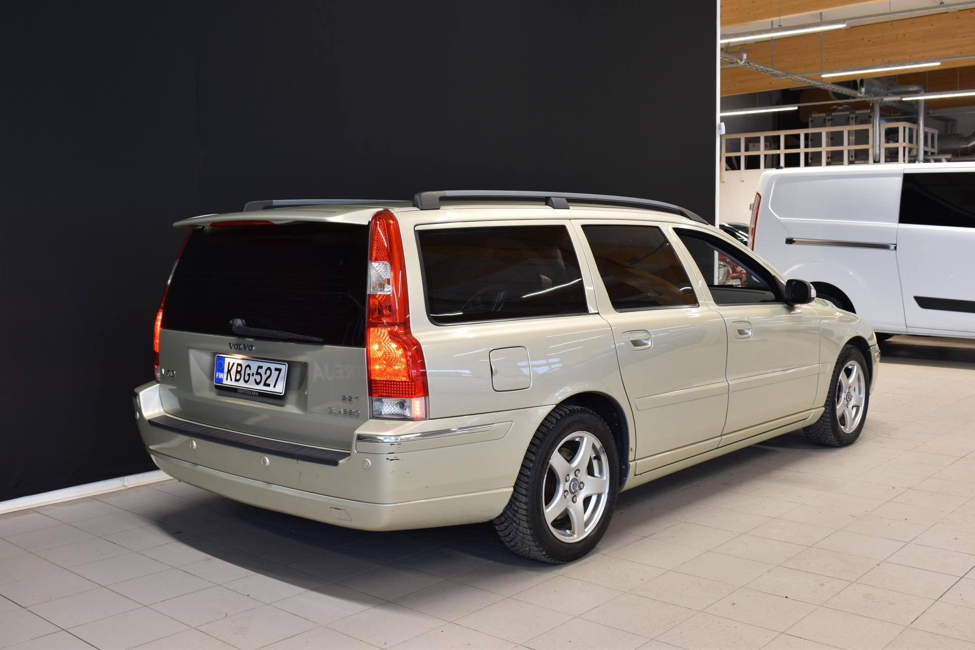VOLVO V70 2006