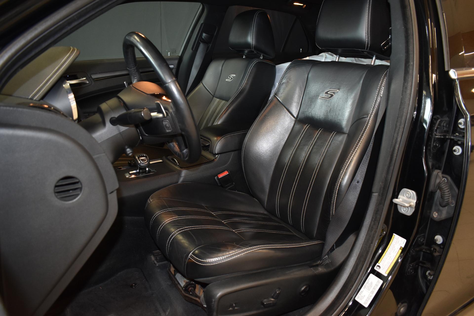 CHRYSLER 300 2012