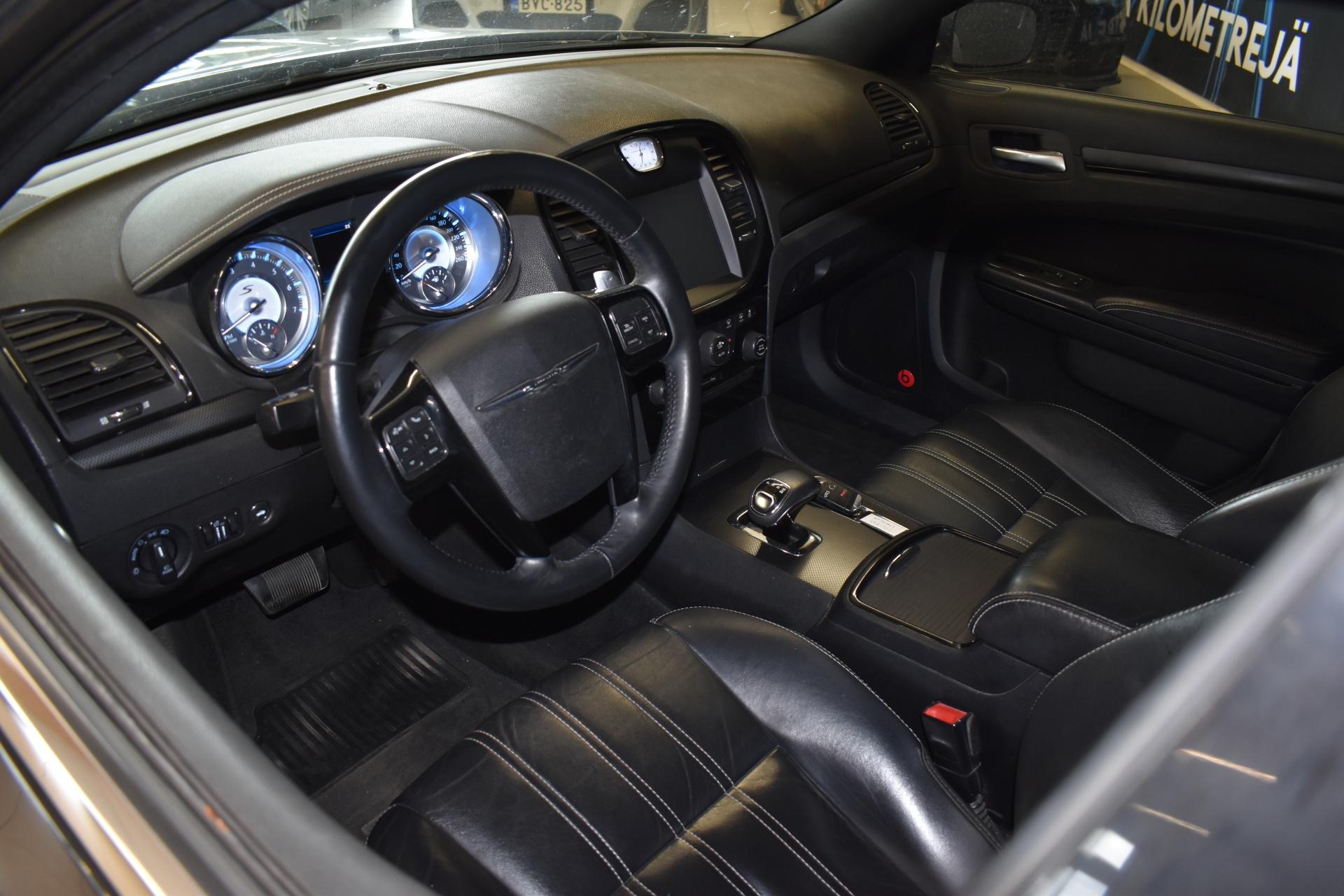 CHRYSLER 300 2012