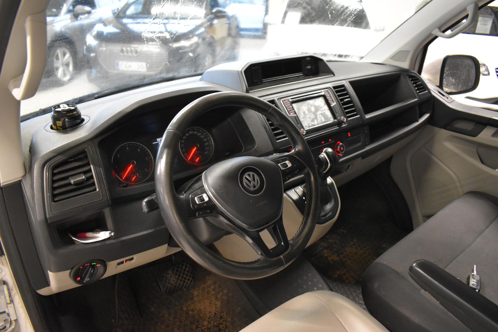 VOLKSWAGEN Transporter 2017