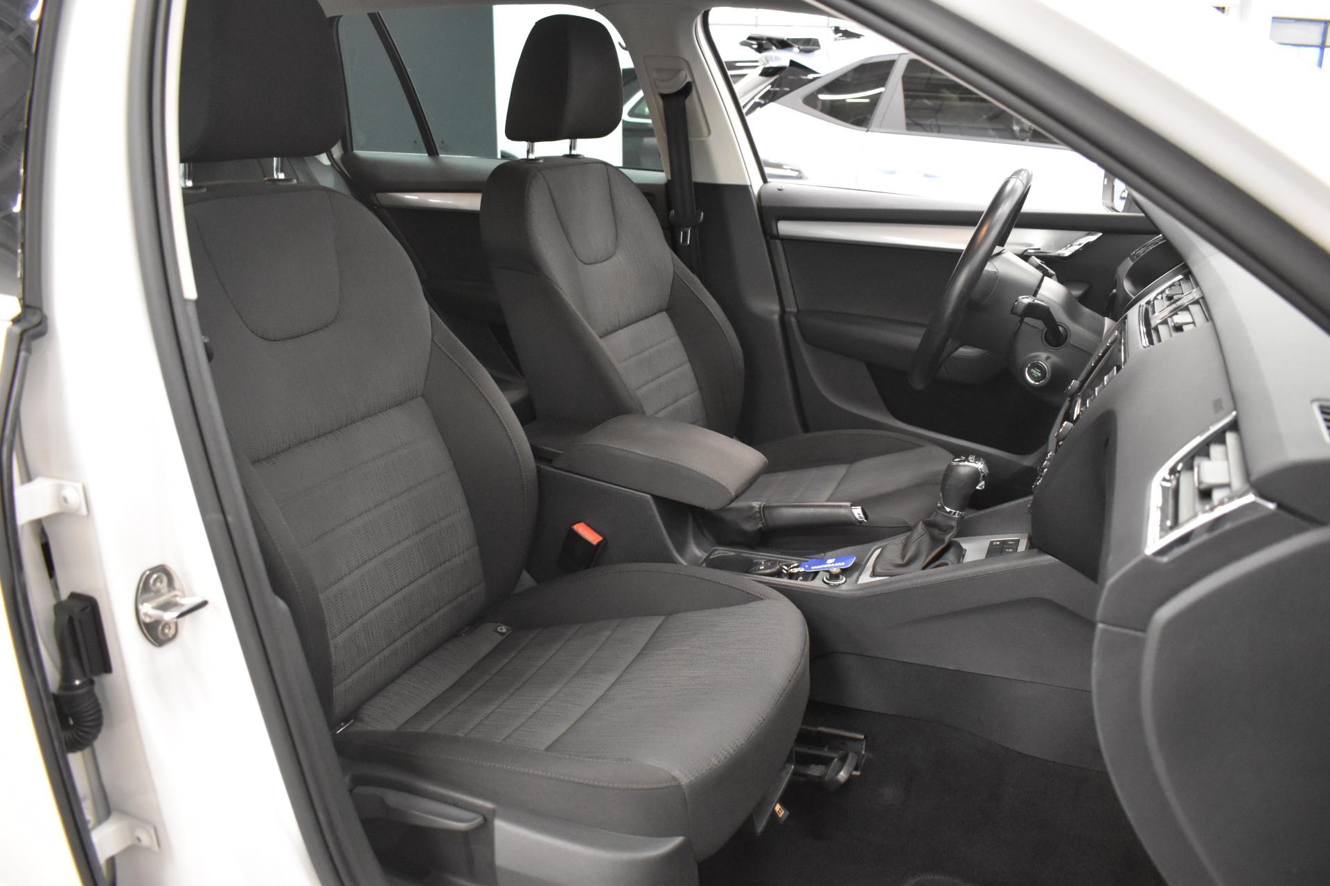 SKODA Octavia 13