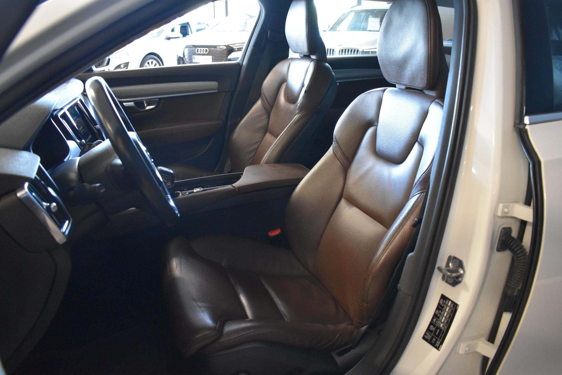 VOLVO V90 2020