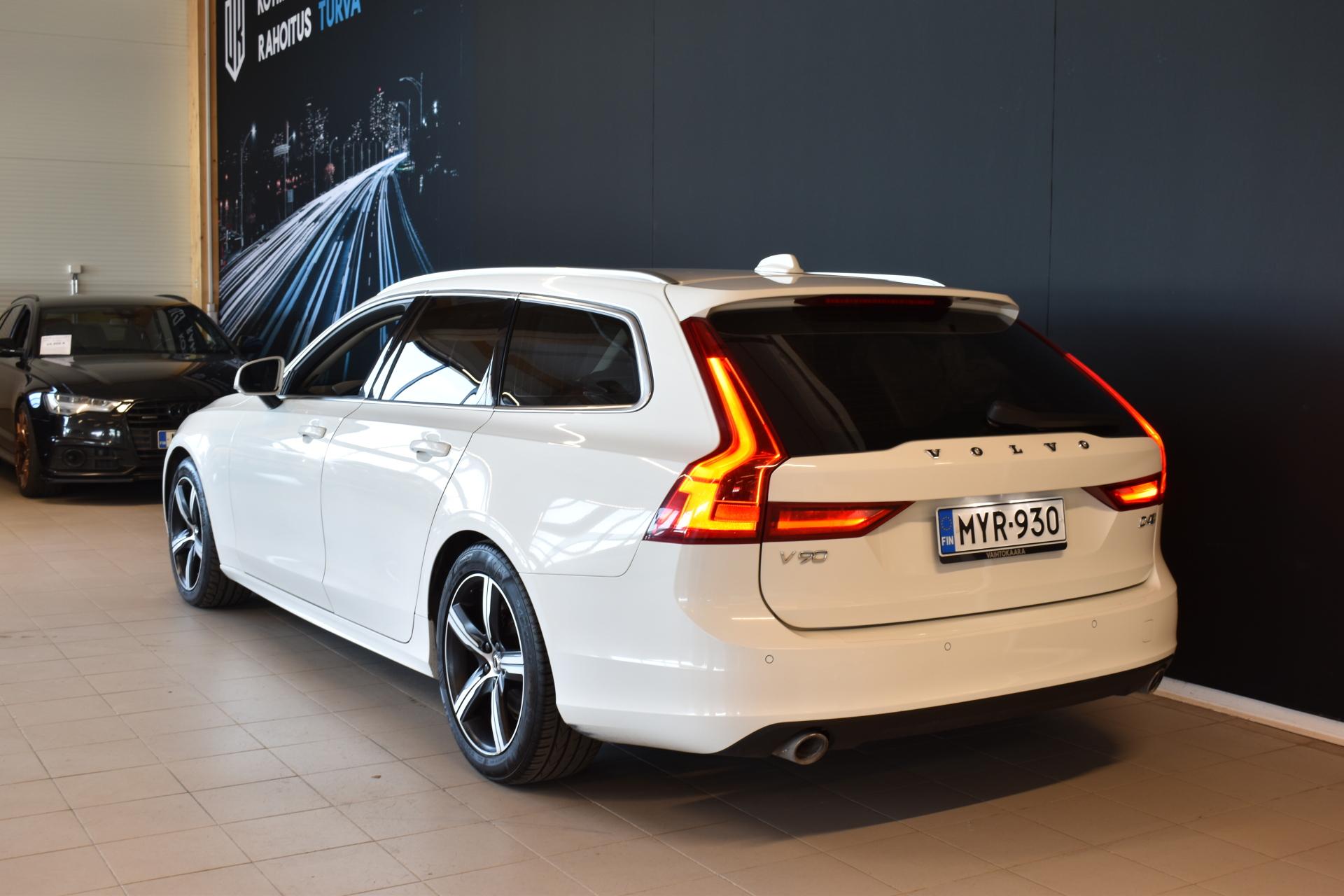 VOLVO V90 2020