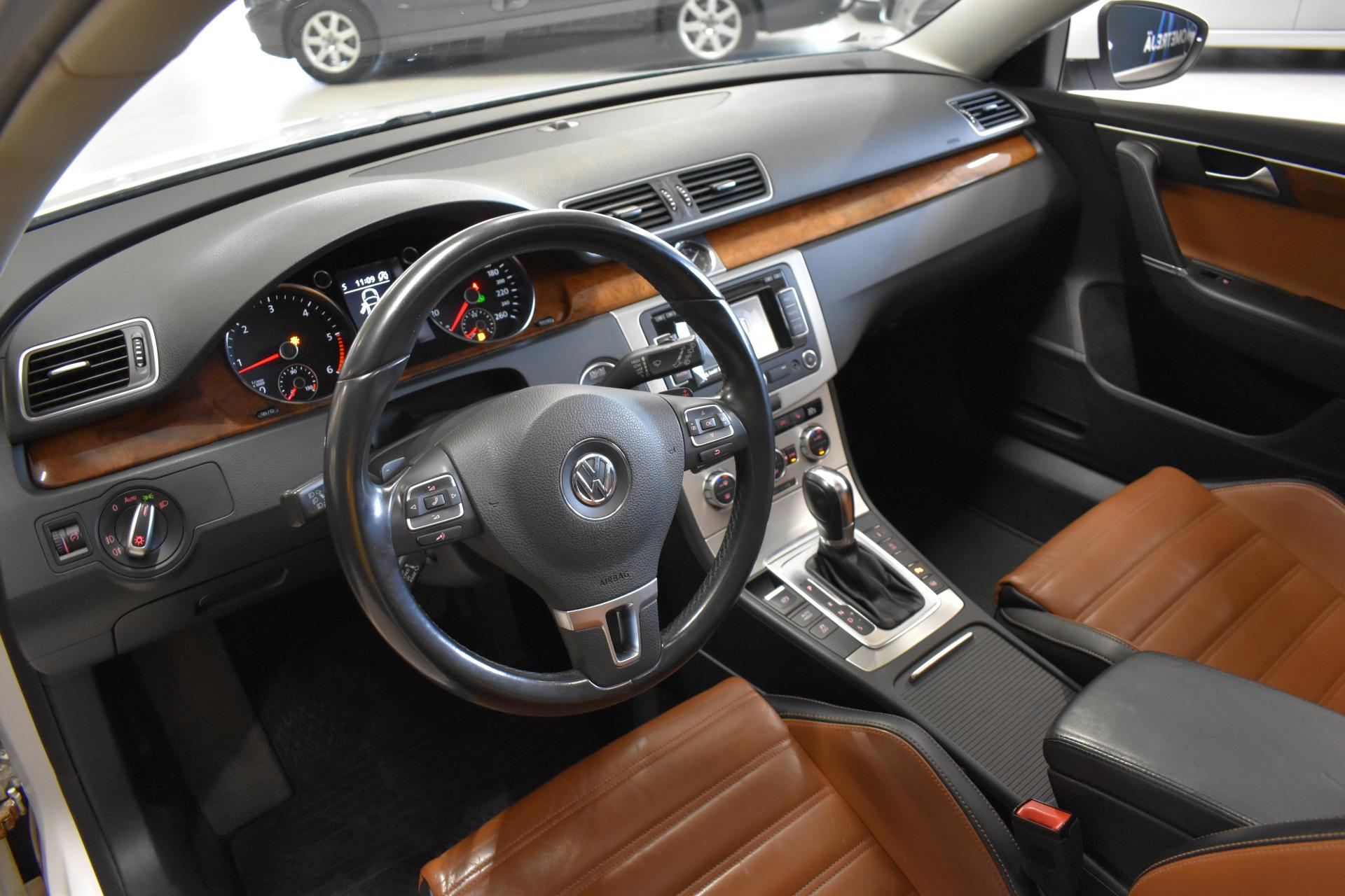 VOLKSWAGEN Passat 2013