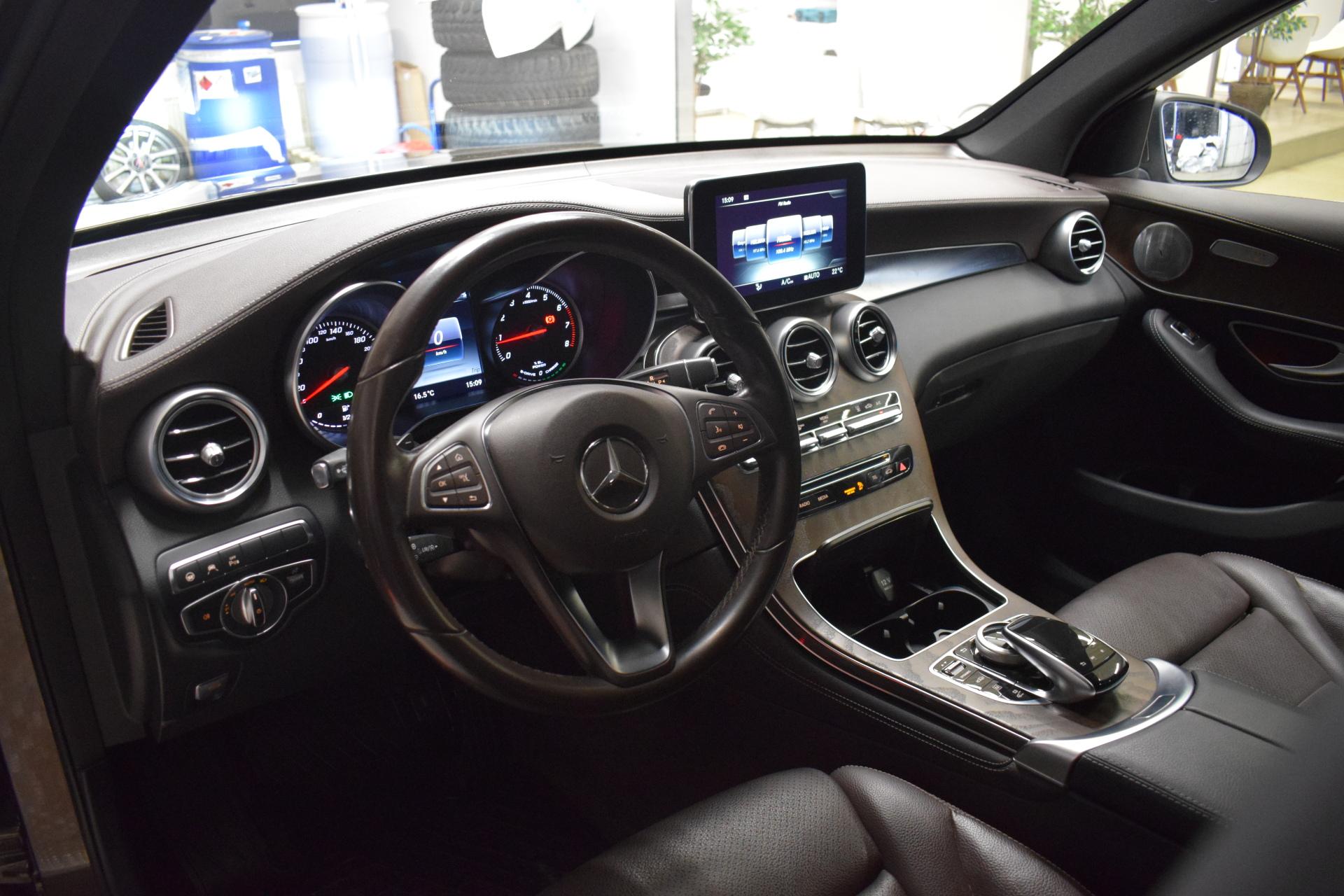 MERCEDES-BENZ GLC 2017