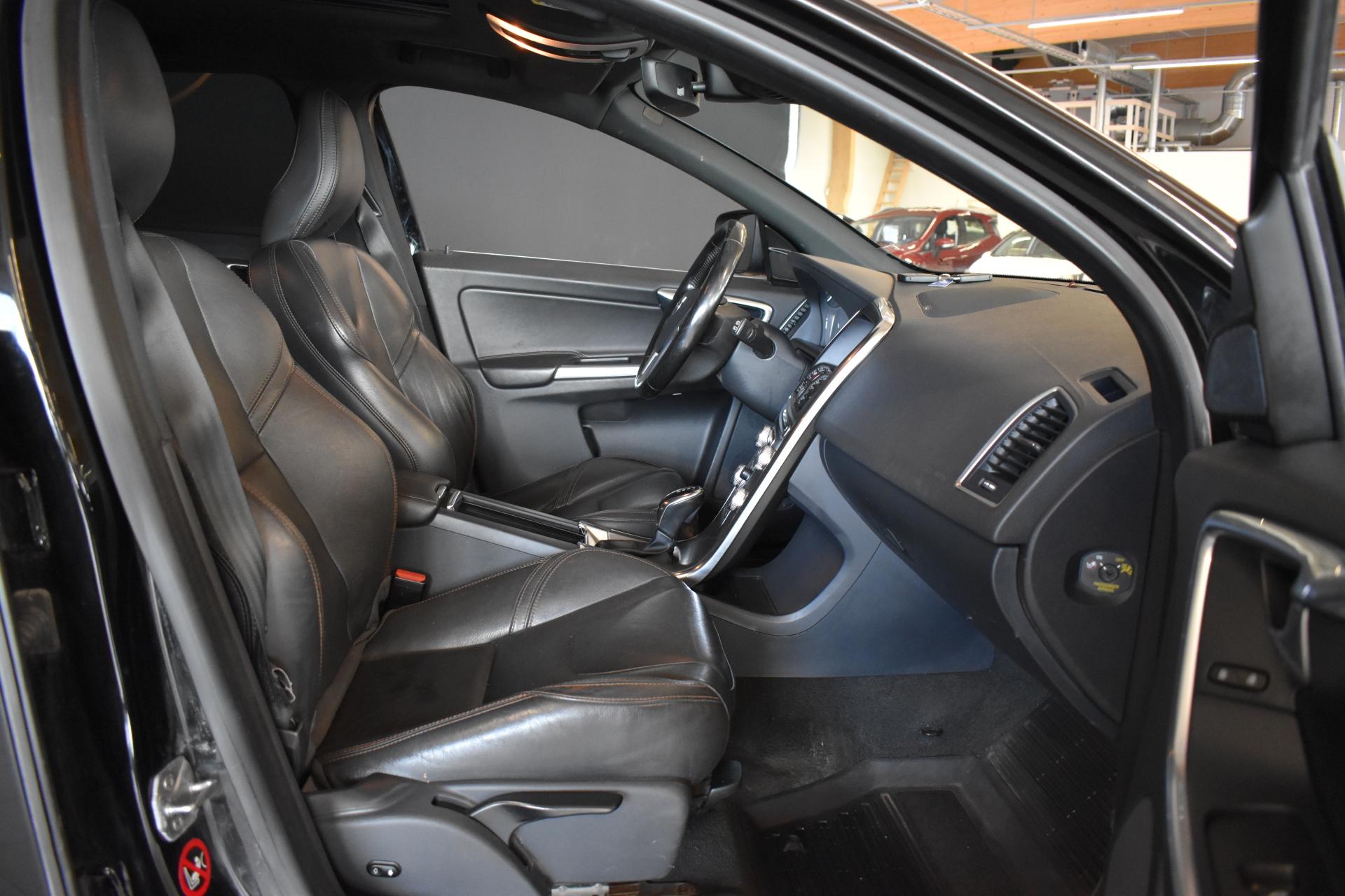 VOLVO XC60 2016