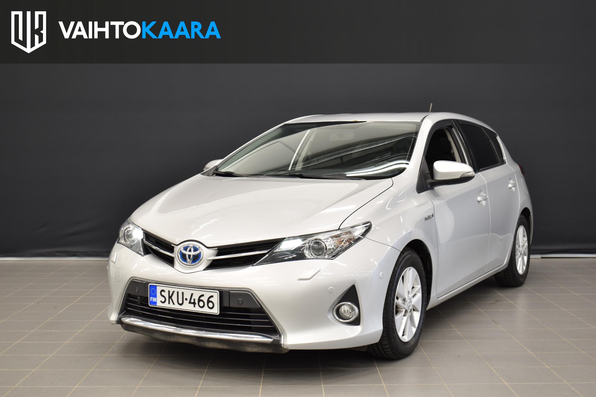 TOYOTA Auris 2013