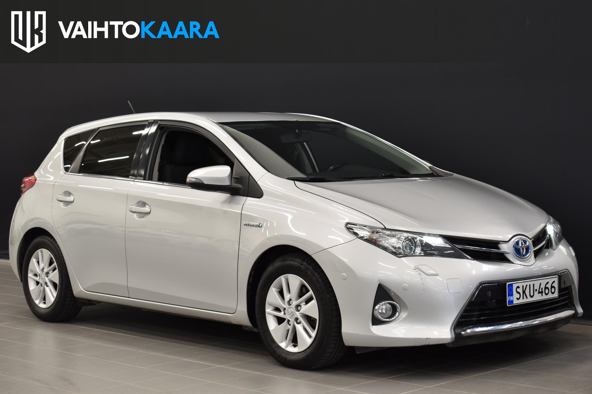 TOYOTA Auris 2013