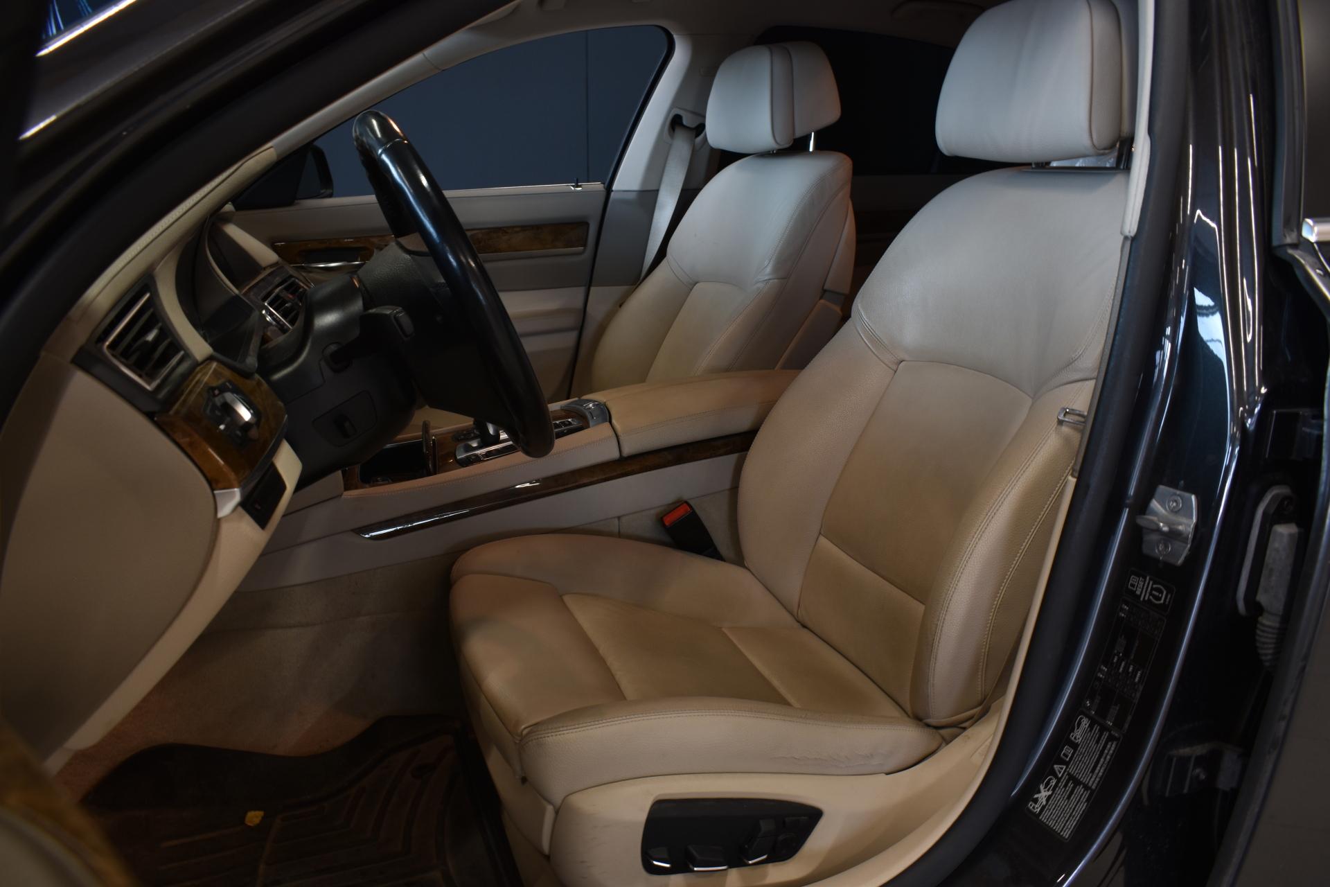 BMW 740 2013