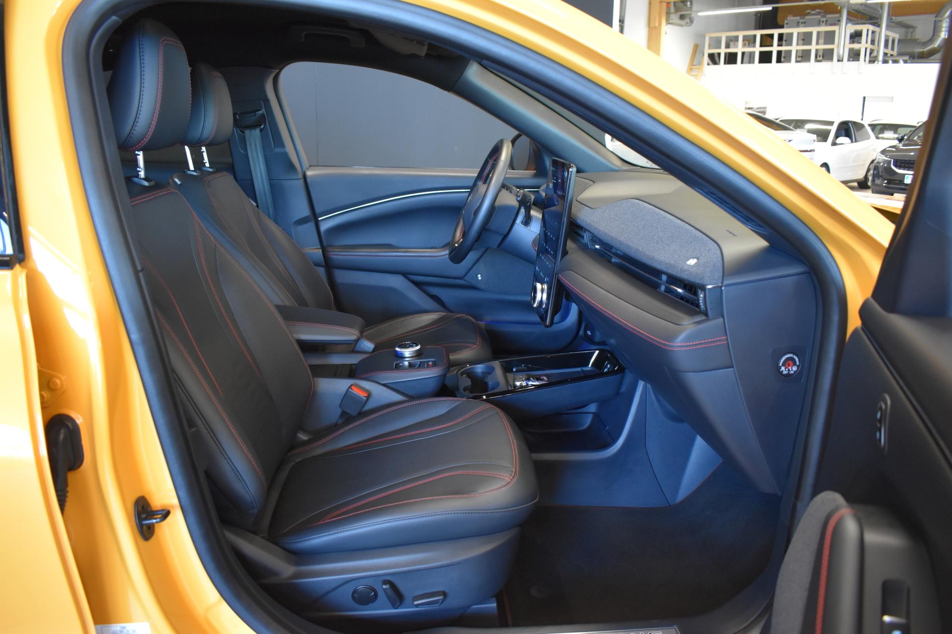 FORD Mustang Mach-E 2024