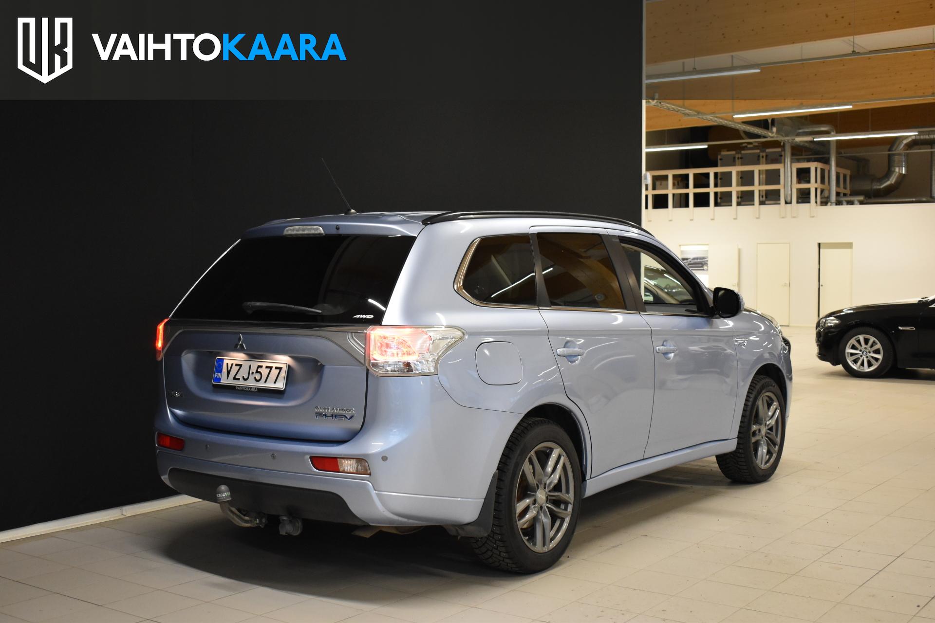MITSUBISHI Outlander PHEV 2014