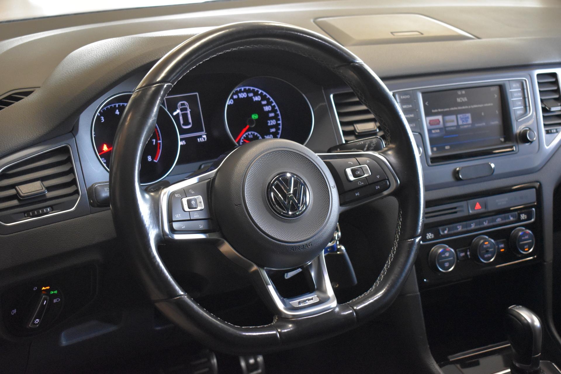VOLKSWAGEN Golf Sportsvan 14