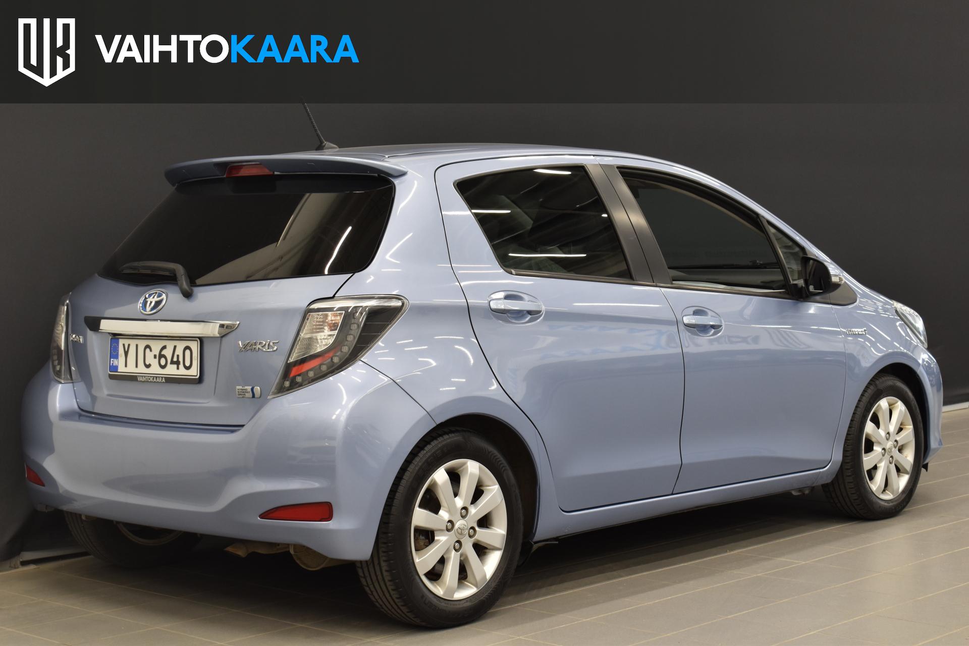 TOYOTA Yaris 2012