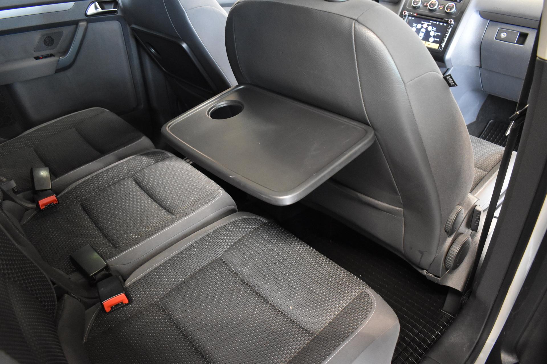 VOLKSWAGEN Touran 2013