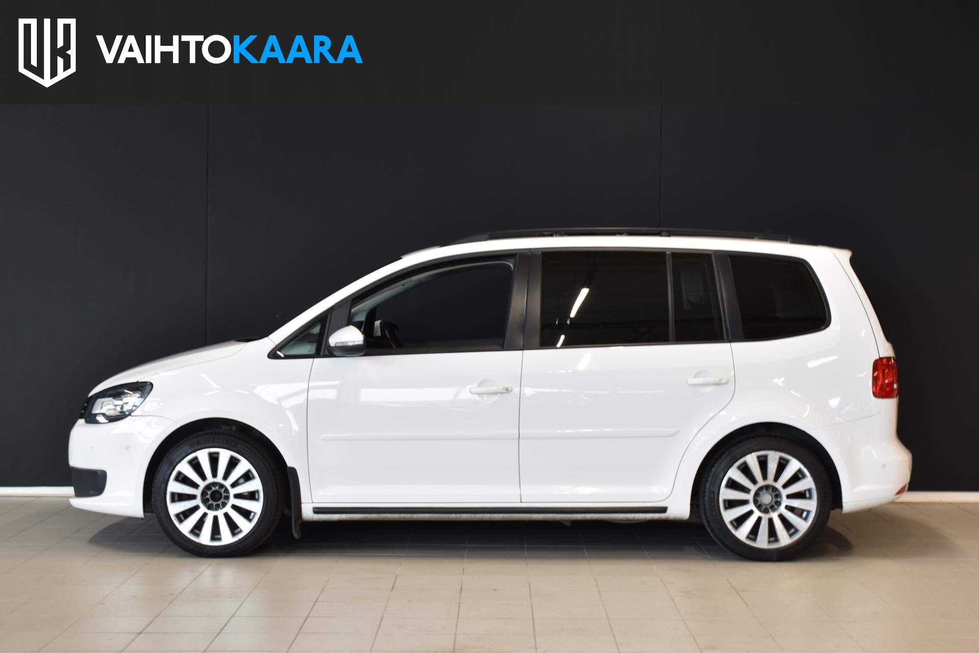 VOLKSWAGEN Touran 2013