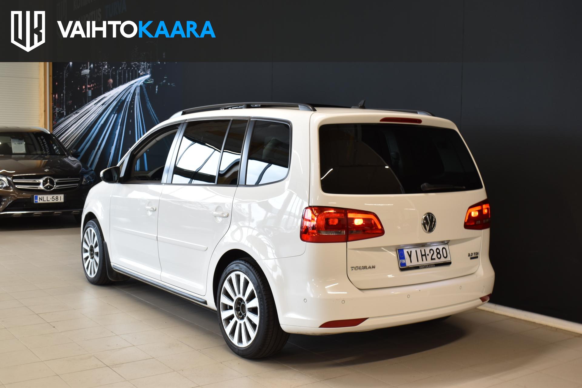 VOLKSWAGEN Touran 2013