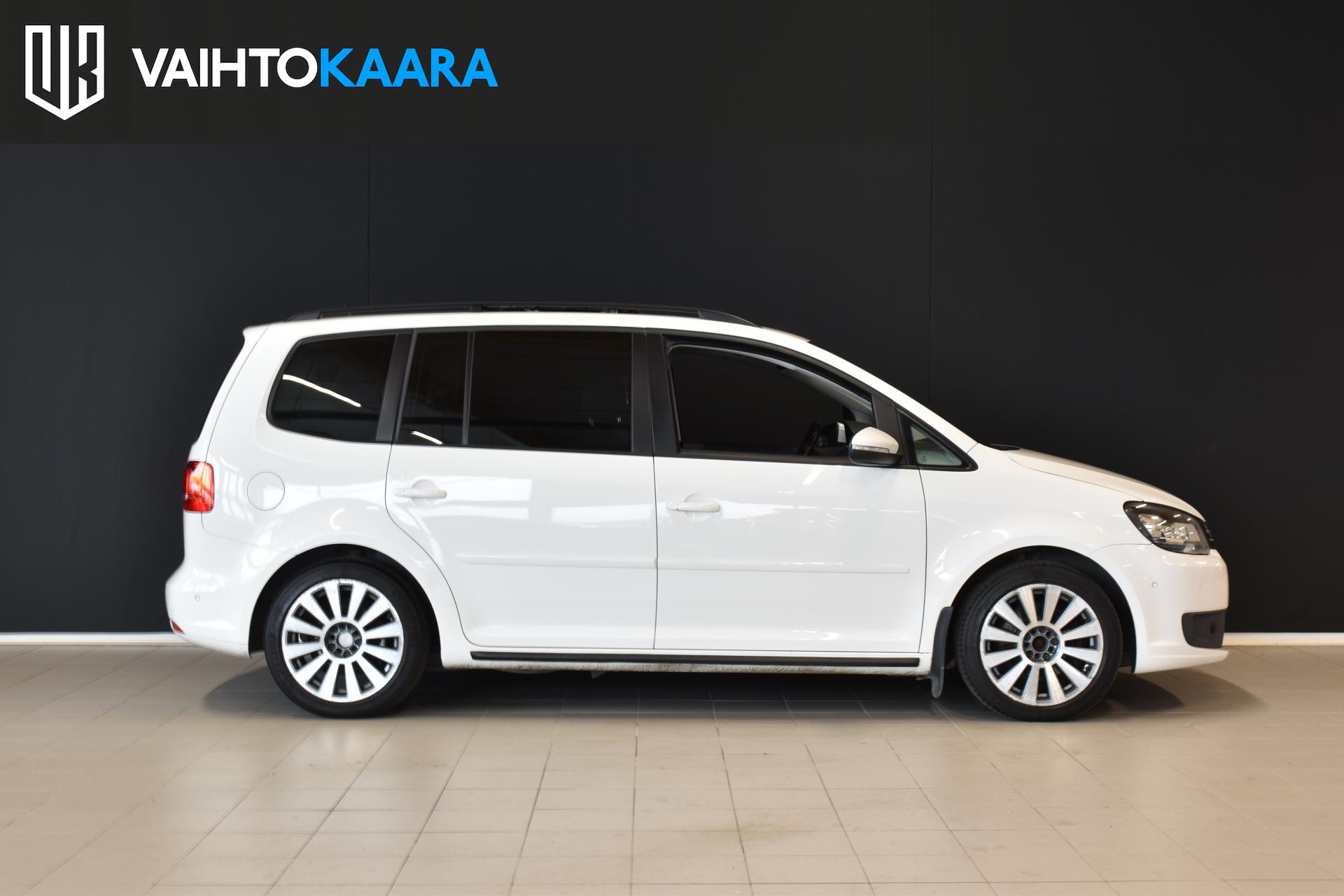 VOLKSWAGEN Touran 2013