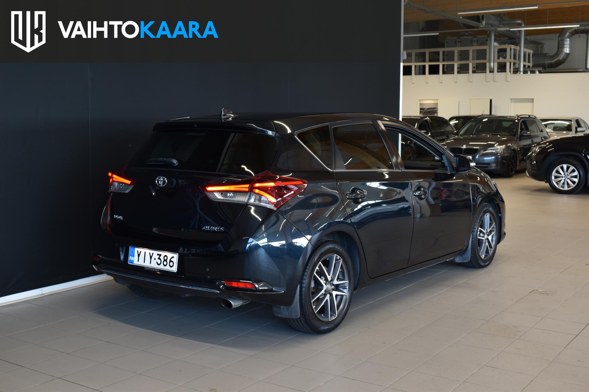 TOYOTA Auris 6