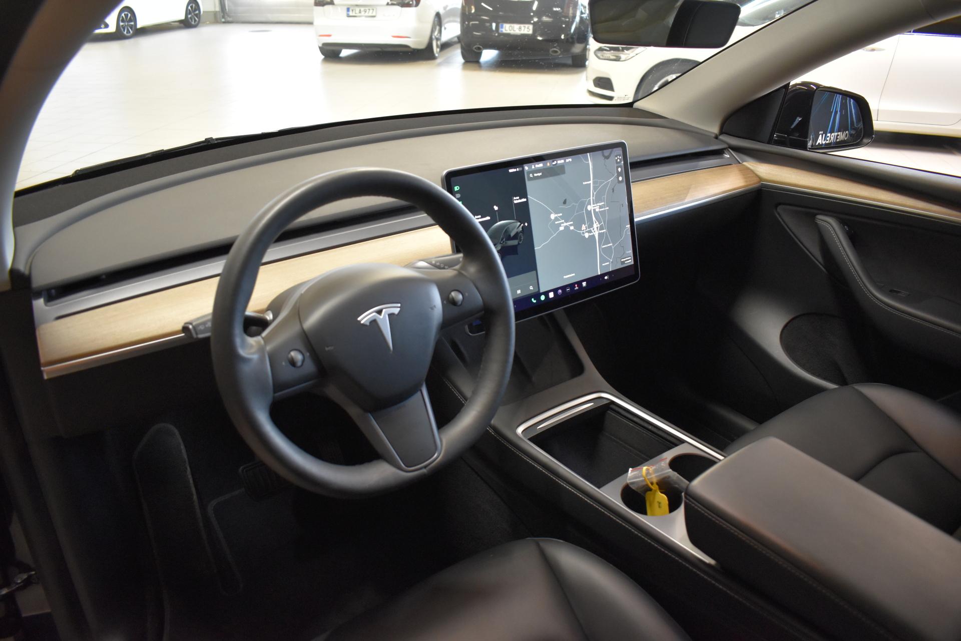 TESLA Model Y 2022