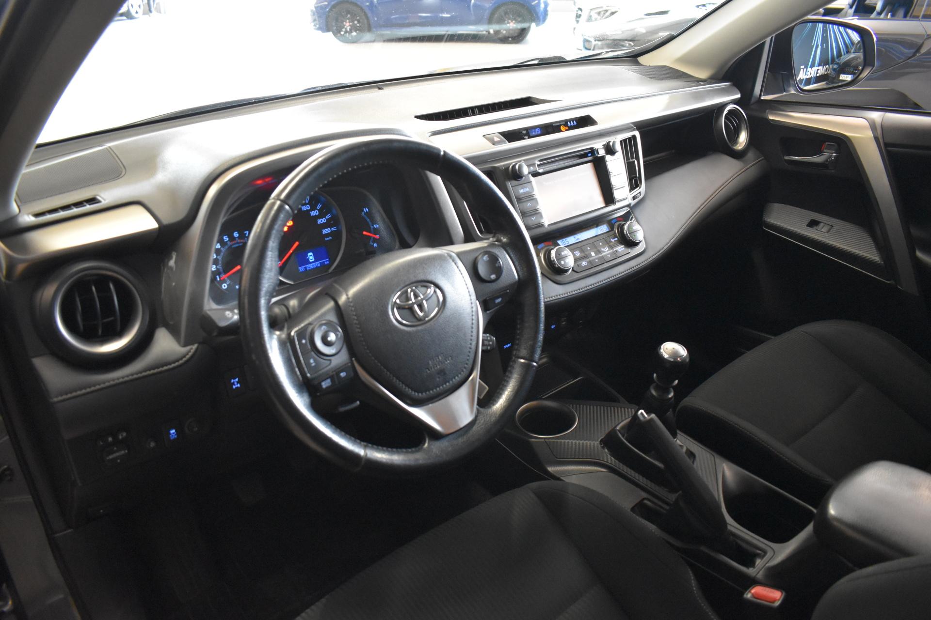 TOYOTA RAV4 2013