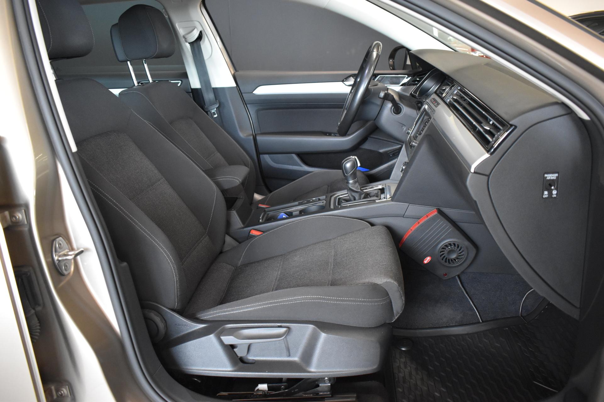 VOLKSWAGEN Passat 2017